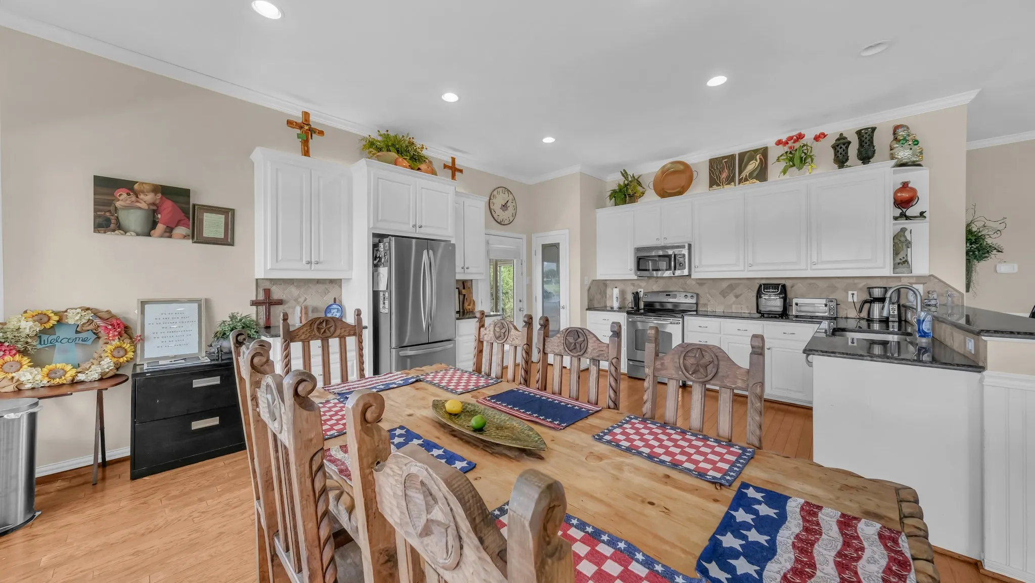 Single Family Residence For Sale in Palo Pinto County , 1011 Firewheel Trail, Graford, Texas 76449, 3 Bedroom, 2 Bathroom, 2 Garage spaces, 2,324 Sqft, built in 1996, mls#21314868, Real Estate Agent in Graford, Homes For Sale in Palo Pinto county, Homes For Sale in Graford, Realtor in Graford Texas, Real Estate Brokerage Independent Realty Texas, Luminita Cordes Realtor