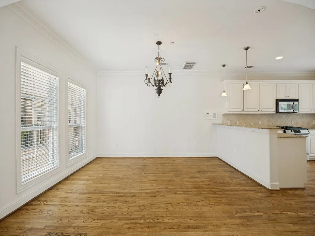 Single Family Residence For Sale in Dallas County , 3425 Westminster Avenue, University Park, Texas 75205, 9 Bedroom, 12 Bathroom, 2 Garage spaces, 7,140 Sqft, built in 2002, Price $2,995,000, mls#21314859, Real Estate Agent in University Park, Homes For Sale in Dallas county, Homes For Sale in University Park, Realtor in University Park Texas, Real Estate Brokerage Independent Realty Texas, Luminita Cordes Realtor