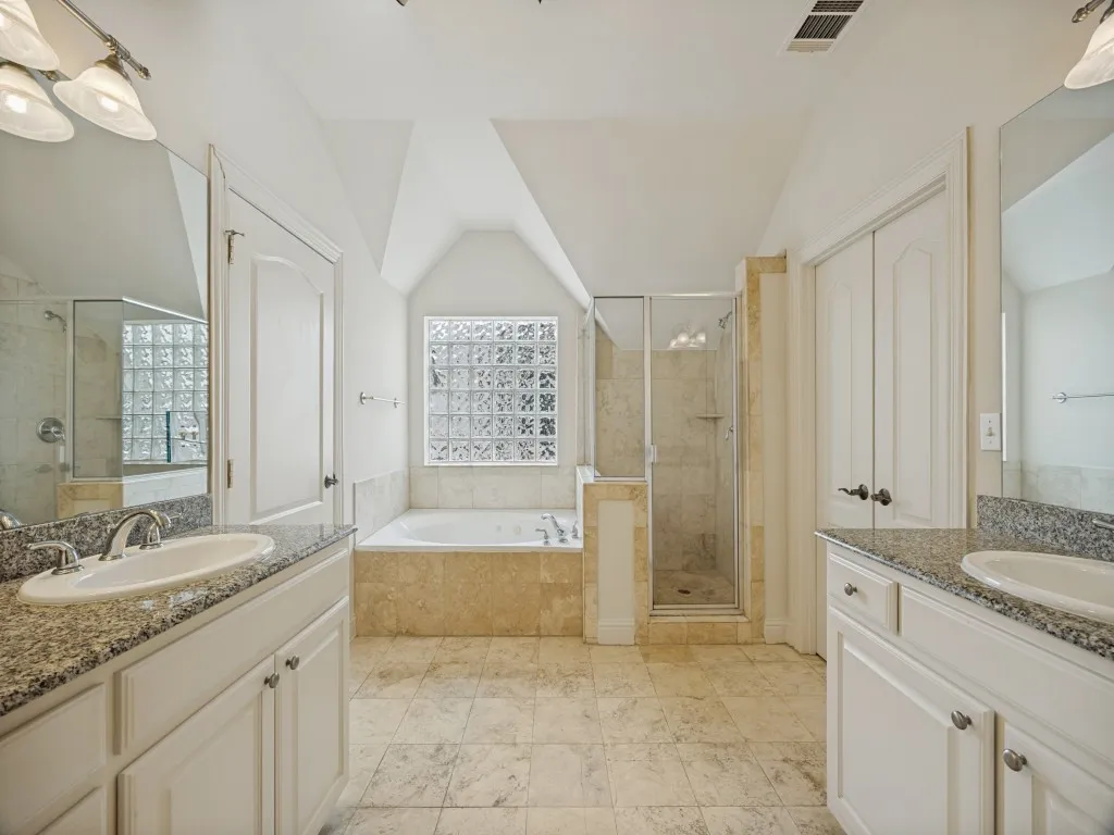 Single Family Residence For Sale in Dallas County , 3425 Westminster Avenue, University Park, Texas 75205, 9 Bedroom, 12 Bathroom, 2 Garage spaces, 7,140 Sqft, built in 2002, Price $2,995,000, mls#21314859, Real Estate Agent in University Park, Homes For Sale in Dallas county, Homes For Sale in University Park, Realtor in University Park Texas, Real Estate Brokerage Independent Realty Texas, Luminita Cordes Realtor