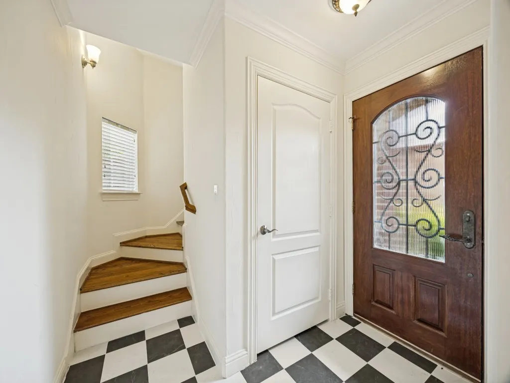 Single Family Residence For Sale in Dallas County , 3425 Westminster Avenue, University Park, Texas 75205, 9 Bedroom, 12 Bathroom, 2 Garage spaces, 7,140 Sqft, built in 2002, Price $2,995,000, mls#21314859, Real Estate Agent in University Park, Homes For Sale in Dallas county, Homes For Sale in University Park, Realtor in University Park Texas, Real Estate Brokerage Independent Realty Texas, Luminita Cordes Realtor