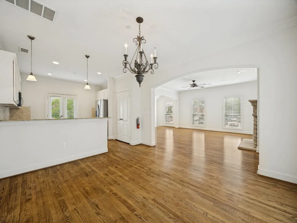 Single Family Residence For Sale in Dallas County , 3425 Westminster Avenue, University Park, Texas 75205, 9 Bedroom, 12 Bathroom, 2 Garage spaces, 7,140 Sqft, built in 2002, Price $2,995,000, mls#21314859, Real Estate Agent in University Park, Homes For Sale in Dallas county, Homes For Sale in University Park, Realtor in University Park Texas, Real Estate Brokerage Independent Realty Texas, Luminita Cordes Realtor