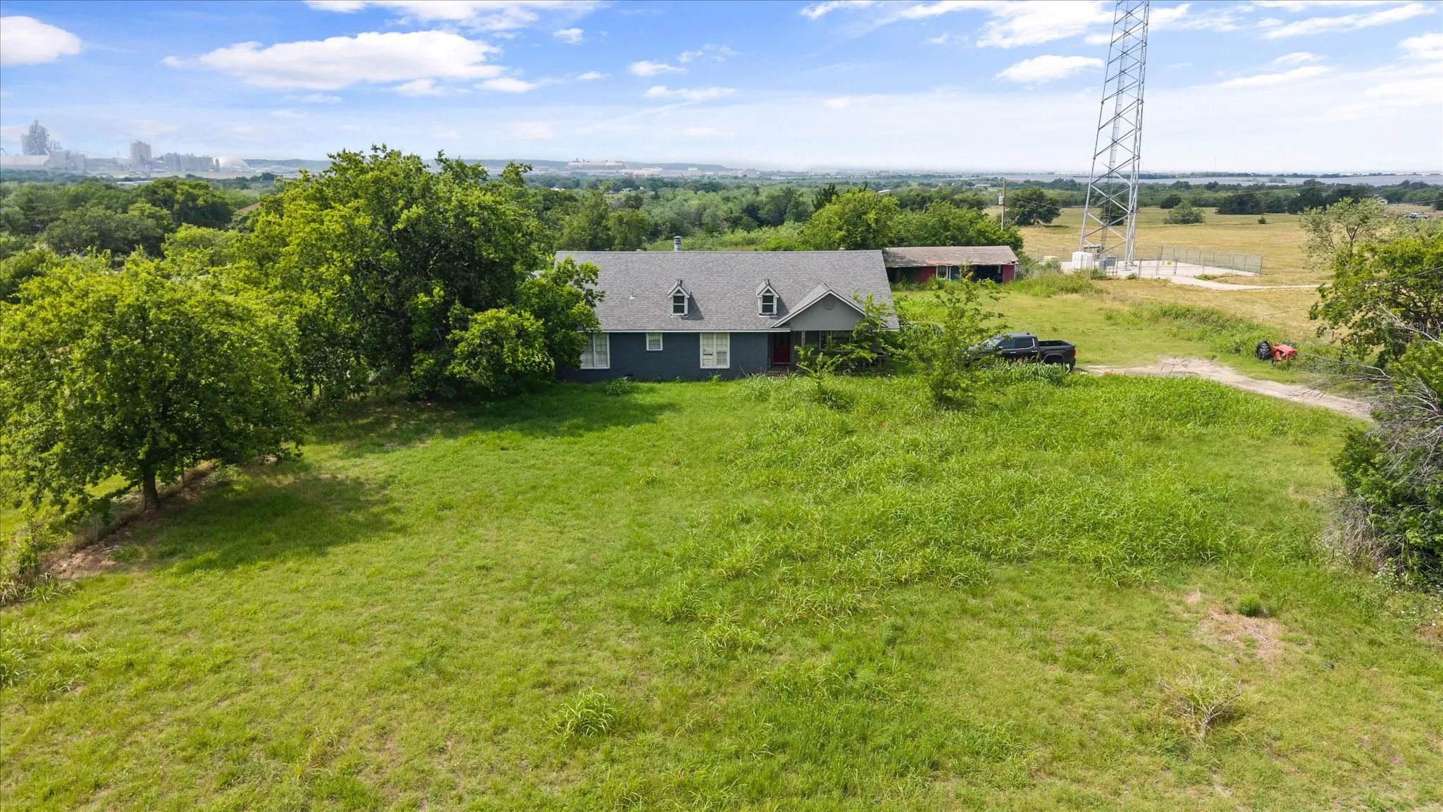 This is such a great piece of property. Feels like country but it's close to all the amenities of city life.