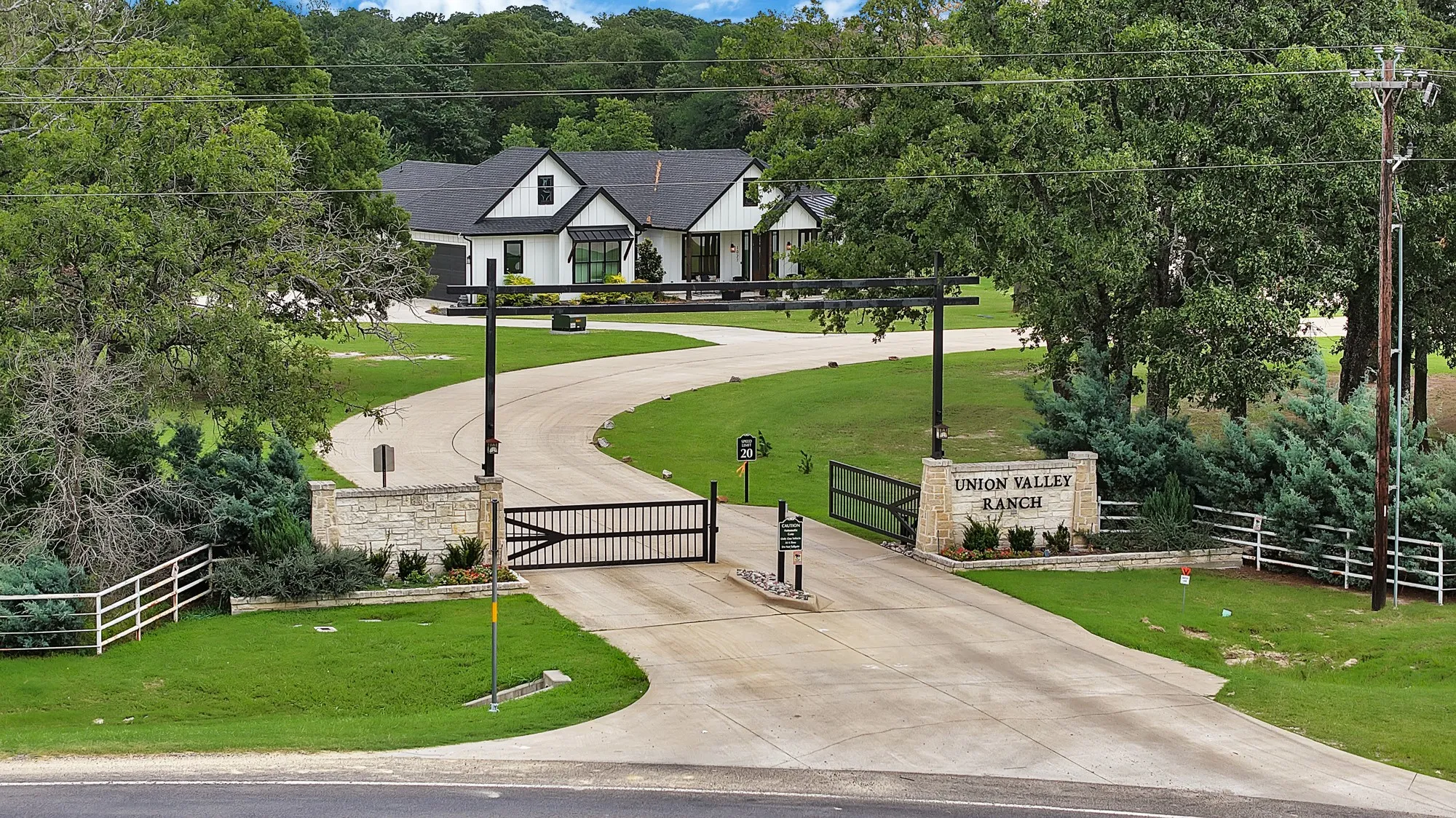 Single Family Residence For Sale in Hunt County , 287 Hickory Court, Union Valley, Texas 75474, 4 Bedroom, 3 Bathroom, 2 Garage spaces, 2,614 Sqft, built in 2026, mls#21314866, Real Estate Agent in Union Valley, Homes For Sale in Hunt county, Homes For Sale in Union Valley, Realtor in Union Valley Texas, Real Estate Brokerage Independent Realty Texas, Luminita Cordes Realtor