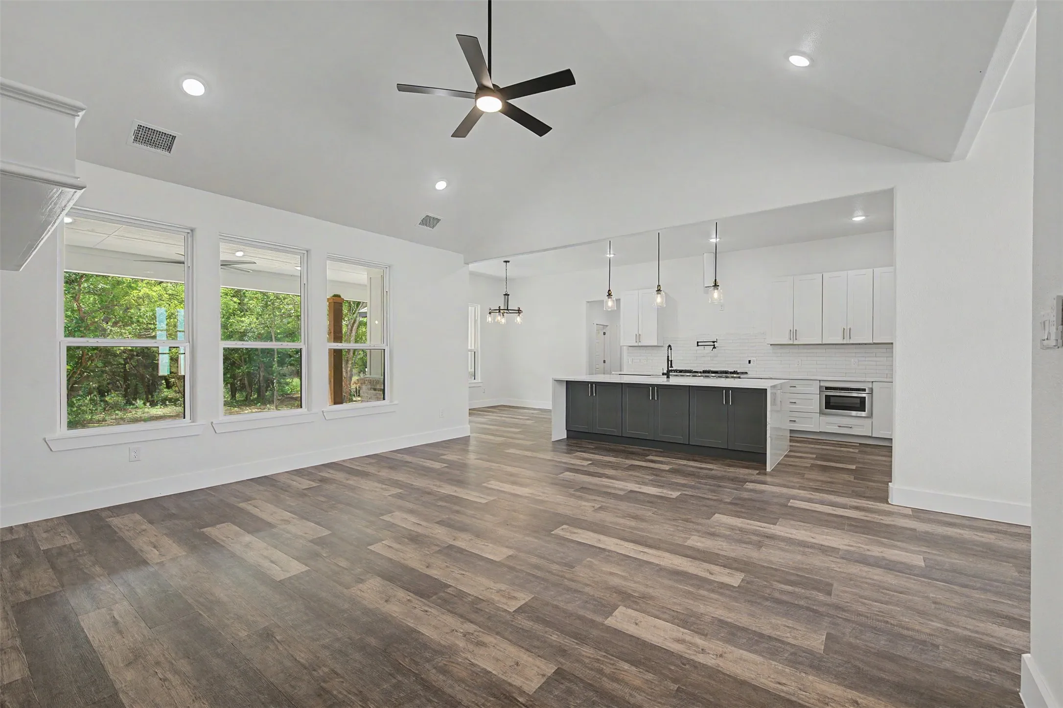 Single Family Residence For Sale in Johnson County , 7804 Kenleigh Lane, Rio Vista, Texas 76093, 4 Bedroom, 3 Bathroom, 2 Garage spaces, 2,391 Sqft, built in 2026, mls#21314892, Real Estate Agent in Rio Vista, Homes For Sale in Johnson county, Homes For Sale in Rio Vista, Realtor in Rio Vista Texas, Real Estate Brokerage Independent Realty Texas, Luminita Cordes Realtor