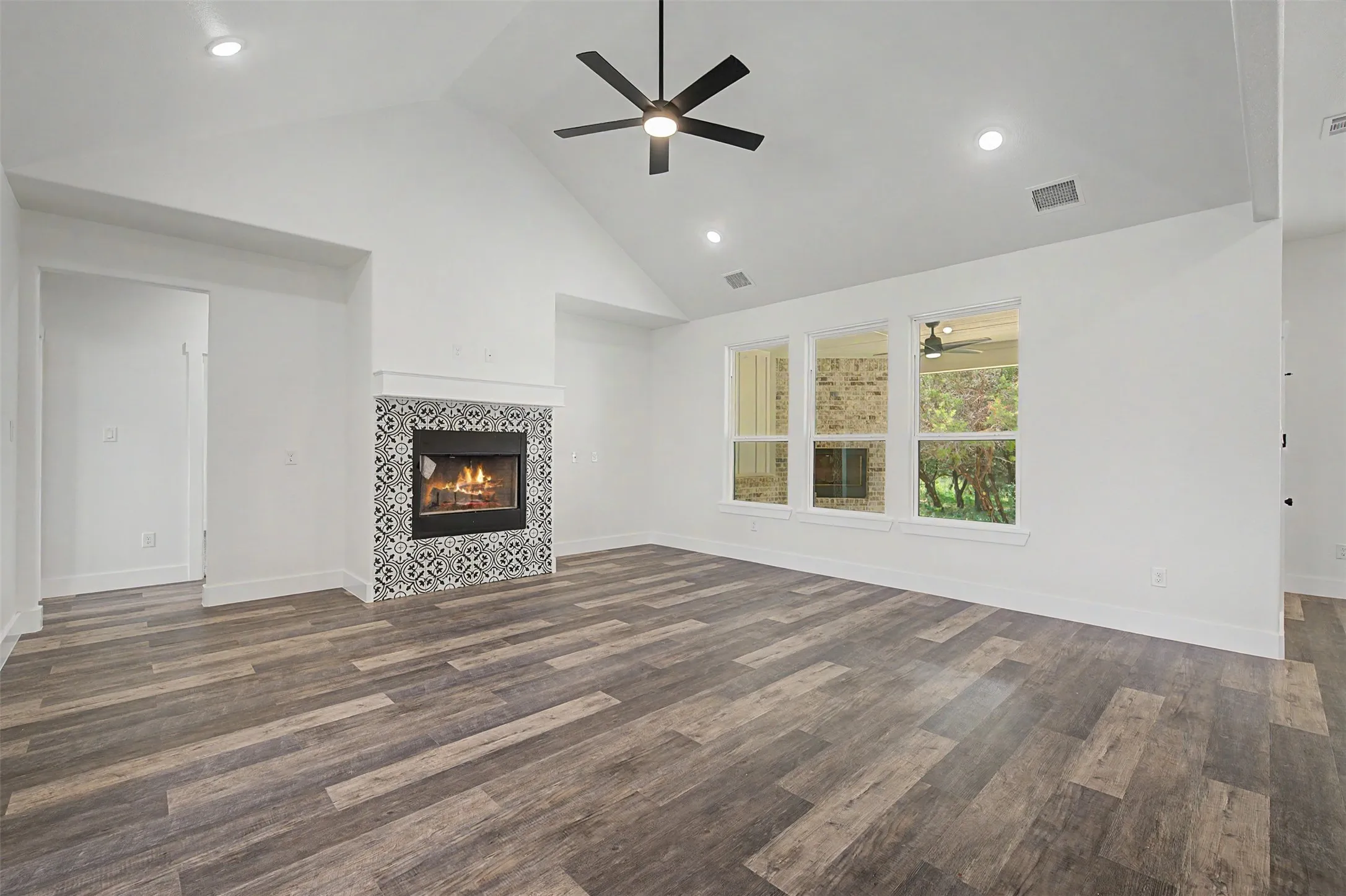 Single Family Residence For Sale in Johnson County , 7804 Kenleigh Lane, Rio Vista, Texas 76093, 4 Bedroom, 3 Bathroom, 2 Garage spaces, 2,391 Sqft, built in 2026, mls#21314892, Real Estate Agent in Rio Vista, Homes For Sale in Johnson county, Homes For Sale in Rio Vista, Realtor in Rio Vista Texas, Real Estate Brokerage Independent Realty Texas, Luminita Cordes Realtor