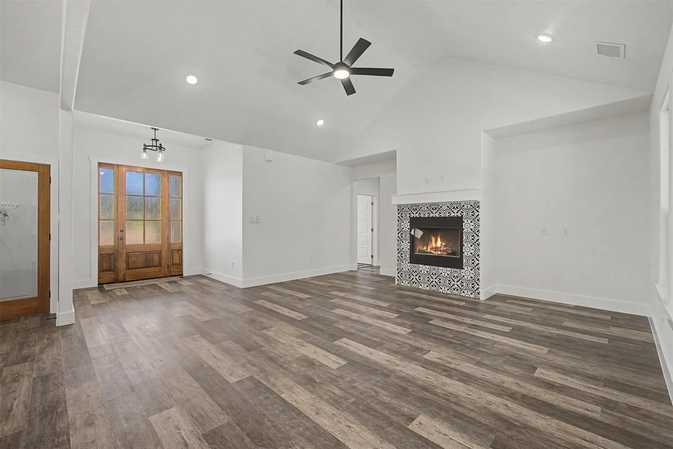 Single Family Residence For Sale in Johnson County , 7804 Kenleigh Lane, Rio Vista, Texas 76093, 4 Bedroom, 3 Bathroom, 2 Garage spaces, 2,391 Sqft, built in 2026, mls#21314892, Real Estate Agent in Rio Vista, Homes For Sale in Johnson county, Homes For Sale in Rio Vista, Realtor in Rio Vista Texas, Real Estate Brokerage Independent Realty Texas, Luminita Cordes Realtor