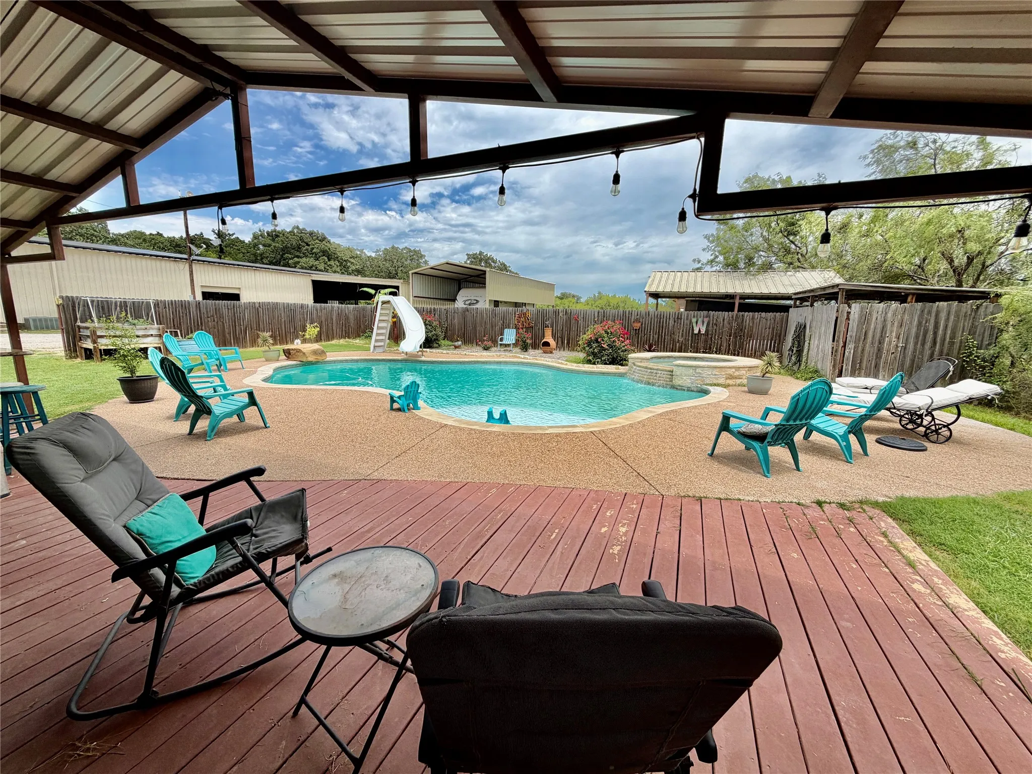 Single Family Residence For Sale in Eastland County , 309 County Road 461, Eastland, Texas 76448, 5 Bedrooms, 3 Bathrooms, Garage spaces, 2,814 Sqft, built in 1990, Price $499,750, mls#21314848, Real Estate Agent in Eastland, Homes For Sale in Eastland county, Homes For Sale in Eastland, Realtor in Eastland Texas, Real Estate Brokerage Independent Realty Texas, Luminita Cordes Realtor