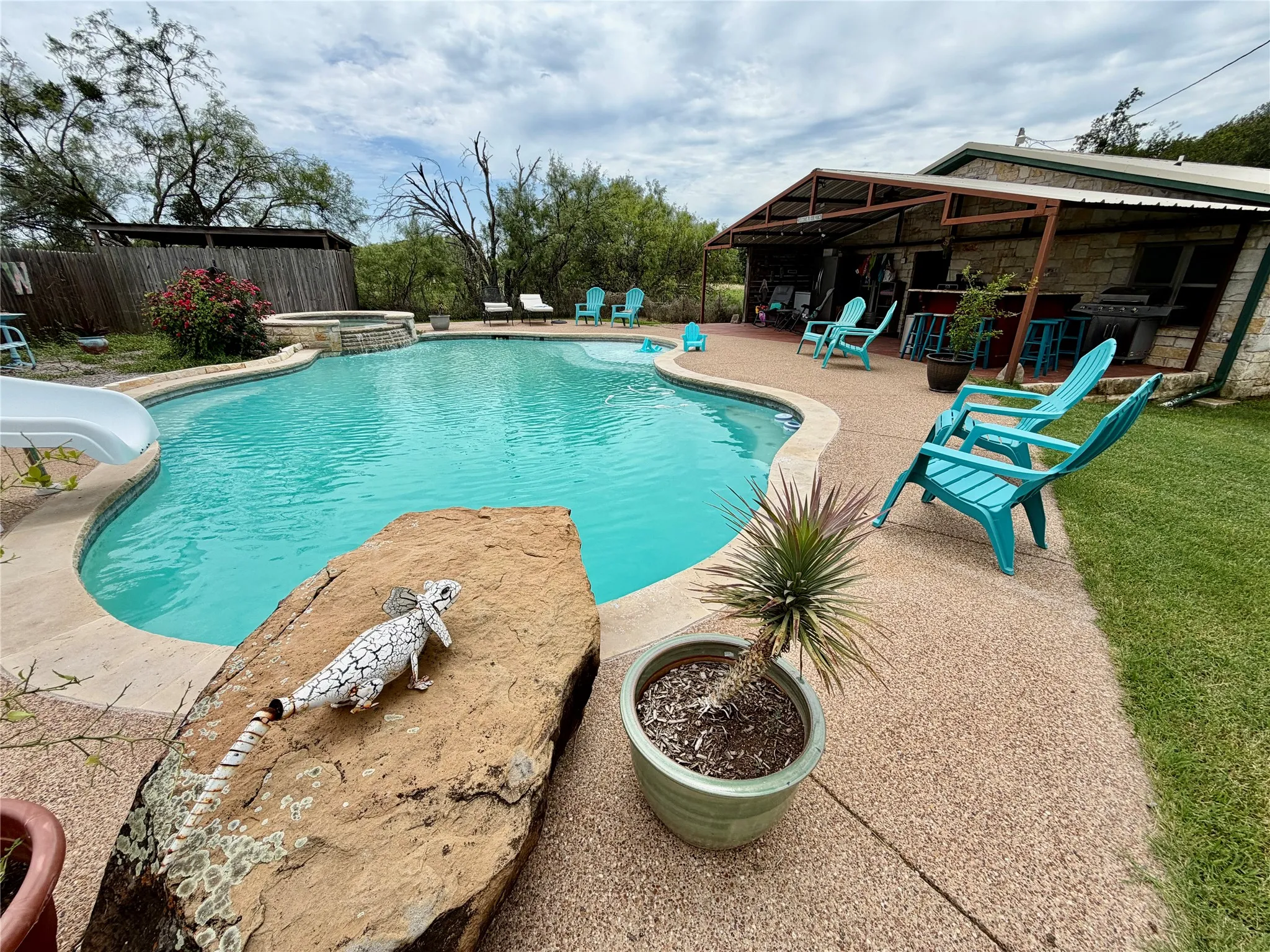 Single Family Residence For Sale in Eastland County , 309 County Road 461, Eastland, Texas 76448, 5 Bedrooms, 3 Bathrooms, Garage spaces, 2,814 Sqft, built in 1990, Price $499,750, mls#21314848, Real Estate Agent in Eastland, Homes For Sale in Eastland county, Homes For Sale in Eastland, Realtor in Eastland Texas, Real Estate Brokerage Independent Realty Texas, Luminita Cordes Realtor