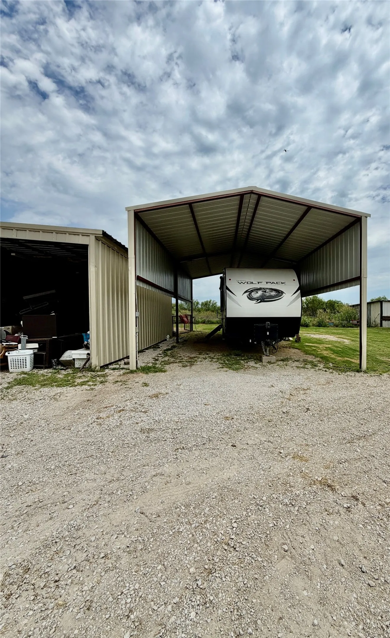RV PARKING WITH ELECTRICITY