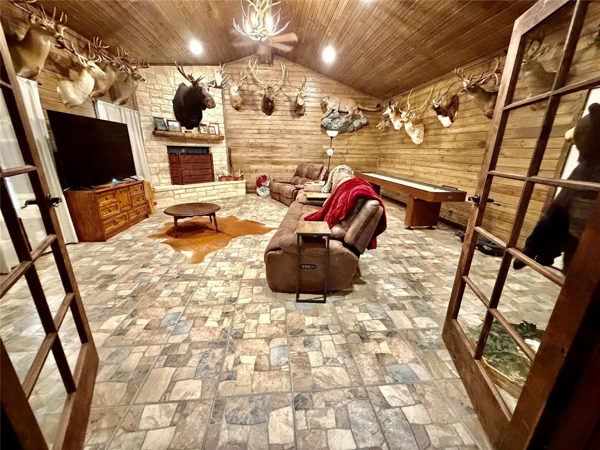 Single Family Residence For Sale in Eastland County , 309 County Road 461, Eastland, Texas 76448, 5 Bedrooms, 3 Bathrooms, Garage spaces, 2,814 Sqft, built in 1990, Price $499,750, mls#21314848, Real Estate Agent in Eastland, Homes For Sale in Eastland county, Homes For Sale in Eastland, Realtor in Eastland Texas, Real Estate Brokerage Independent Realty Texas, Luminita Cordes Realtor