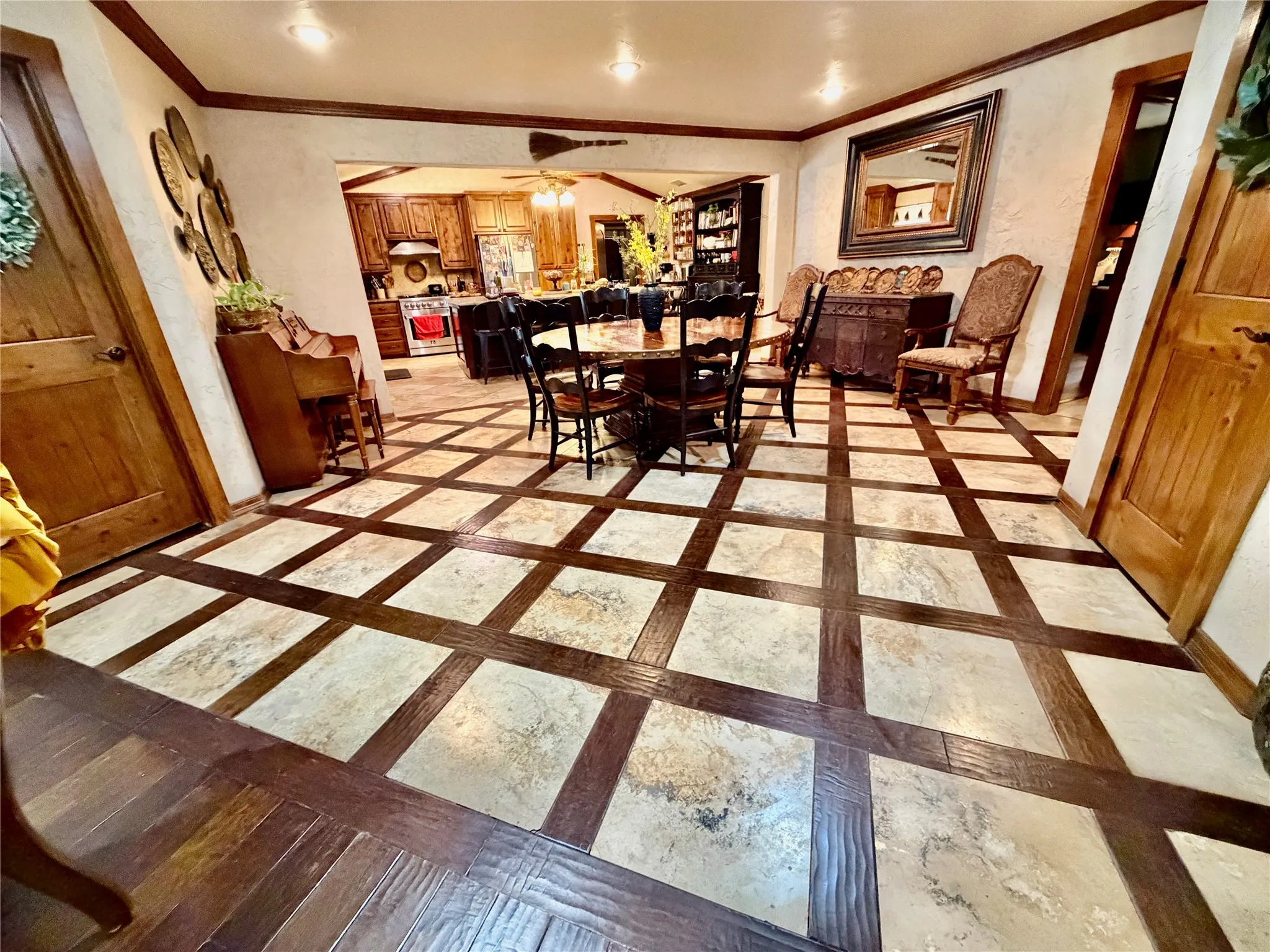Single Family Residence For Sale in Eastland County , 309 County Road 461, Eastland, Texas 76448, 5 Bedrooms, 3 Bathrooms, Garage spaces, 2,814 Sqft, built in 1990, Price $499,750, mls#21314848, Real Estate Agent in Eastland, Homes For Sale in Eastland county, Homes For Sale in Eastland, Realtor in Eastland Texas, Real Estate Brokerage Independent Realty Texas, Luminita Cordes Realtor