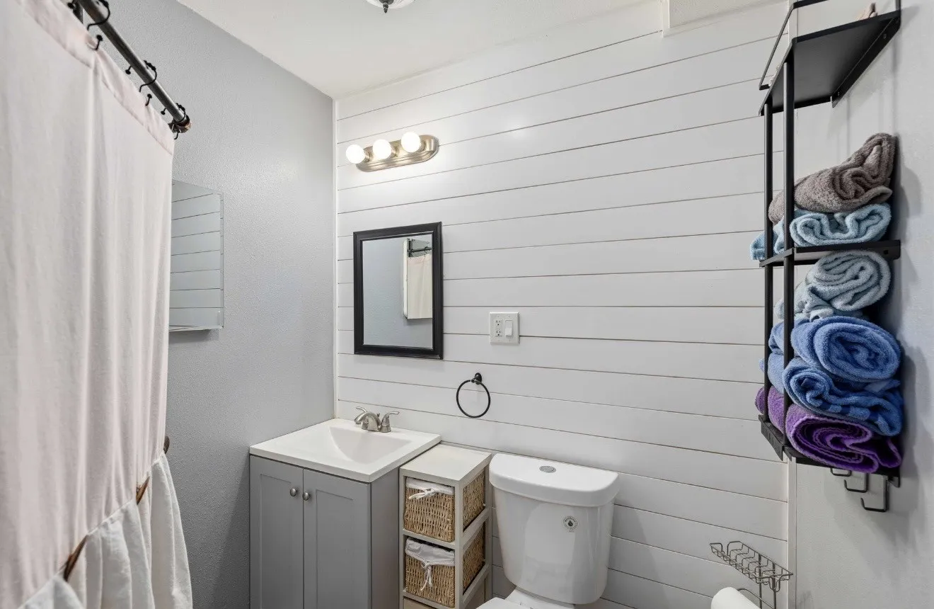 Single Family Residence For Sale in Brown County , 1608 Campa Drive, Brownwood, Texas 76801, 4 Bedroom, 2 Bathroom, Garage spaces, 1,621 Sqft, built in 1962, mls#21314898, Real Estate Agent in Brownwood, Homes For Sale in Brown county, Homes For Sale in Brownwood, Realtor in Brownwood Texas, Real Estate Brokerage Independent Realty Texas, Luminita Cordes Realtor