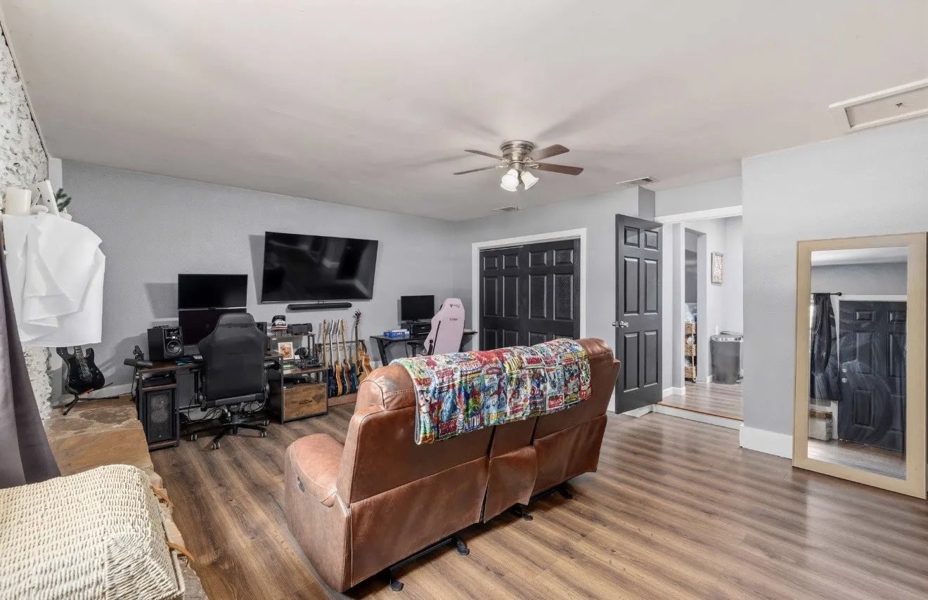 Single Family Residence For Sale in Brown County , 1608 Campa Drive, Brownwood, Texas 76801, 4 Bedroom, 2 Bathroom, Garage spaces, 1,621 Sqft, built in 1962, mls#21314898, Real Estate Agent in Brownwood, Homes For Sale in Brown county, Homes For Sale in Brownwood, Realtor in Brownwood Texas, Real Estate Brokerage Independent Realty Texas, Luminita Cordes Realtor