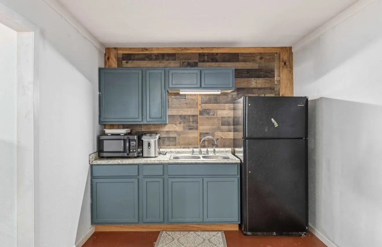 Single Family Residence For Sale in Brown County , 1608 Campa Drive, Brownwood, Texas 76801, 4 Bedroom, 2 Bathroom, Garage spaces, 1,621 Sqft, built in 1962, mls#21314898, Real Estate Agent in Brownwood, Homes For Sale in Brown county, Homes For Sale in Brownwood, Realtor in Brownwood Texas, Real Estate Brokerage Independent Realty Texas, Luminita Cordes Realtor