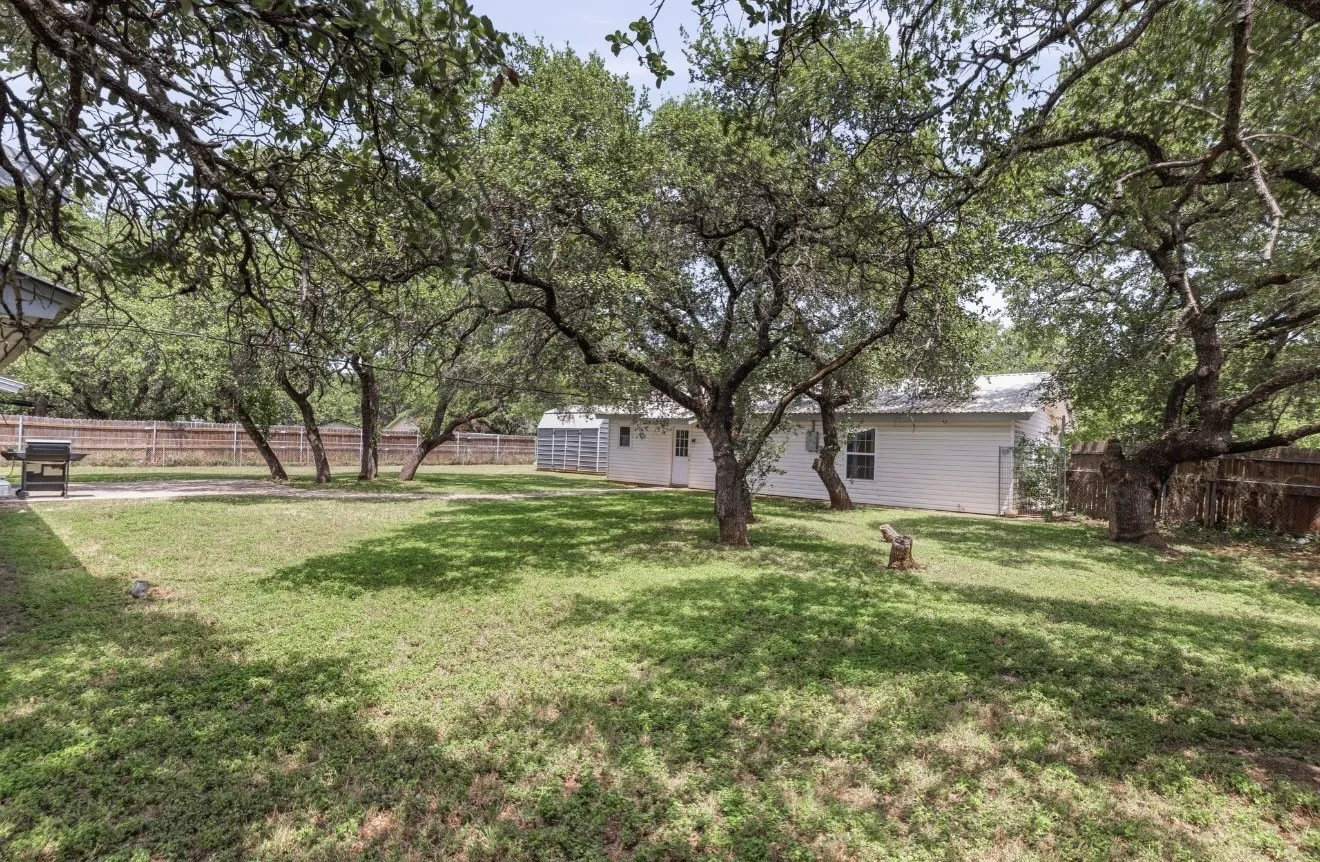 Single Family Residence For Sale in Brown County , 1608 Campa Drive, Brownwood, Texas 76801, 4 Bedroom, 2 Bathroom, Garage spaces, 1,621 Sqft, built in 1962, mls#21314898, Real Estate Agent in Brownwood, Homes For Sale in Brown county, Homes For Sale in Brownwood, Realtor in Brownwood Texas, Real Estate Brokerage Independent Realty Texas, Luminita Cordes Realtor
