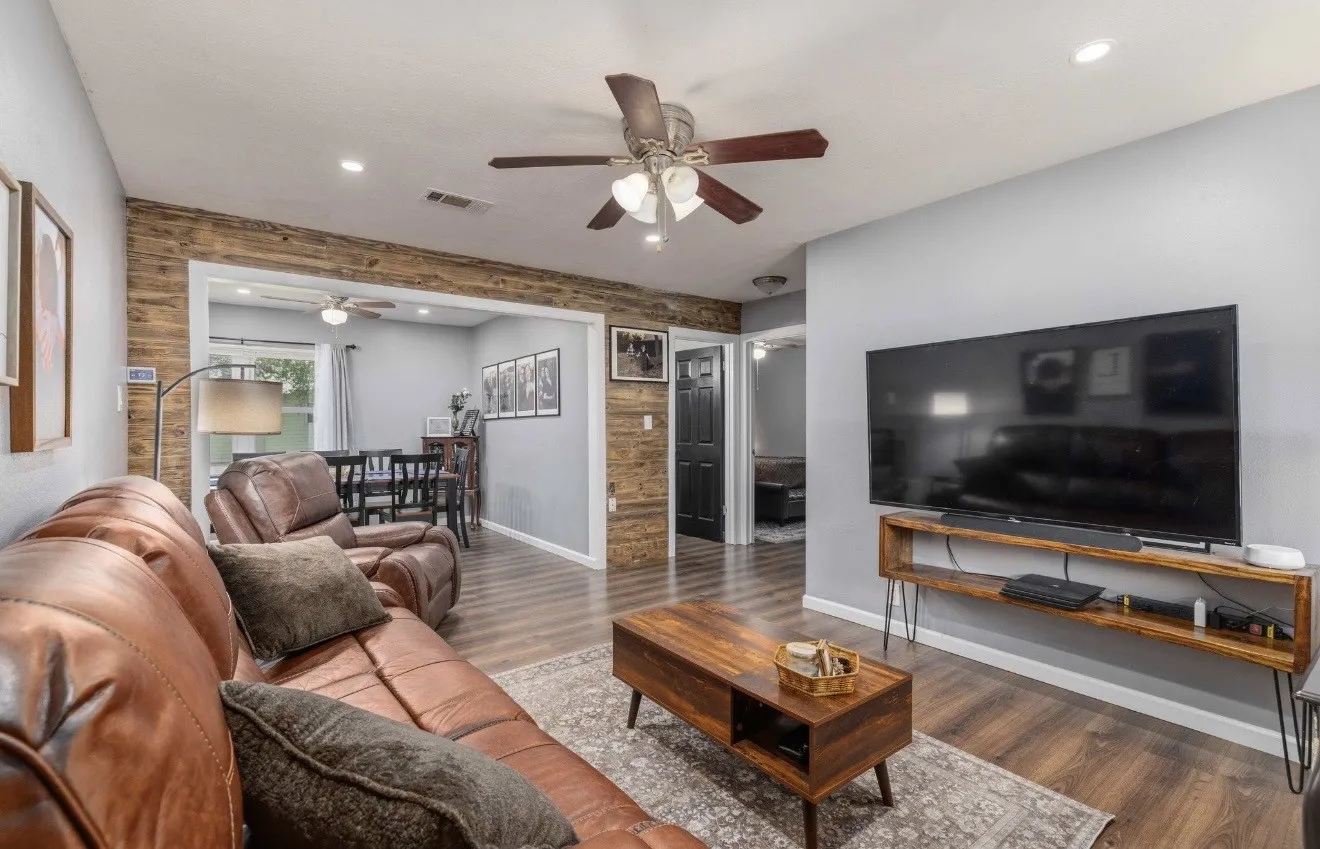 Single Family Residence For Sale in Brown County , 1608 Campa Drive, Brownwood, Texas 76801, 4 Bedroom, 2 Bathroom, Garage spaces, 1,621 Sqft, built in 1962, mls#21314898, Real Estate Agent in Brownwood, Homes For Sale in Brown county, Homes For Sale in Brownwood, Realtor in Brownwood Texas, Real Estate Brokerage Independent Realty Texas, Luminita Cordes Realtor