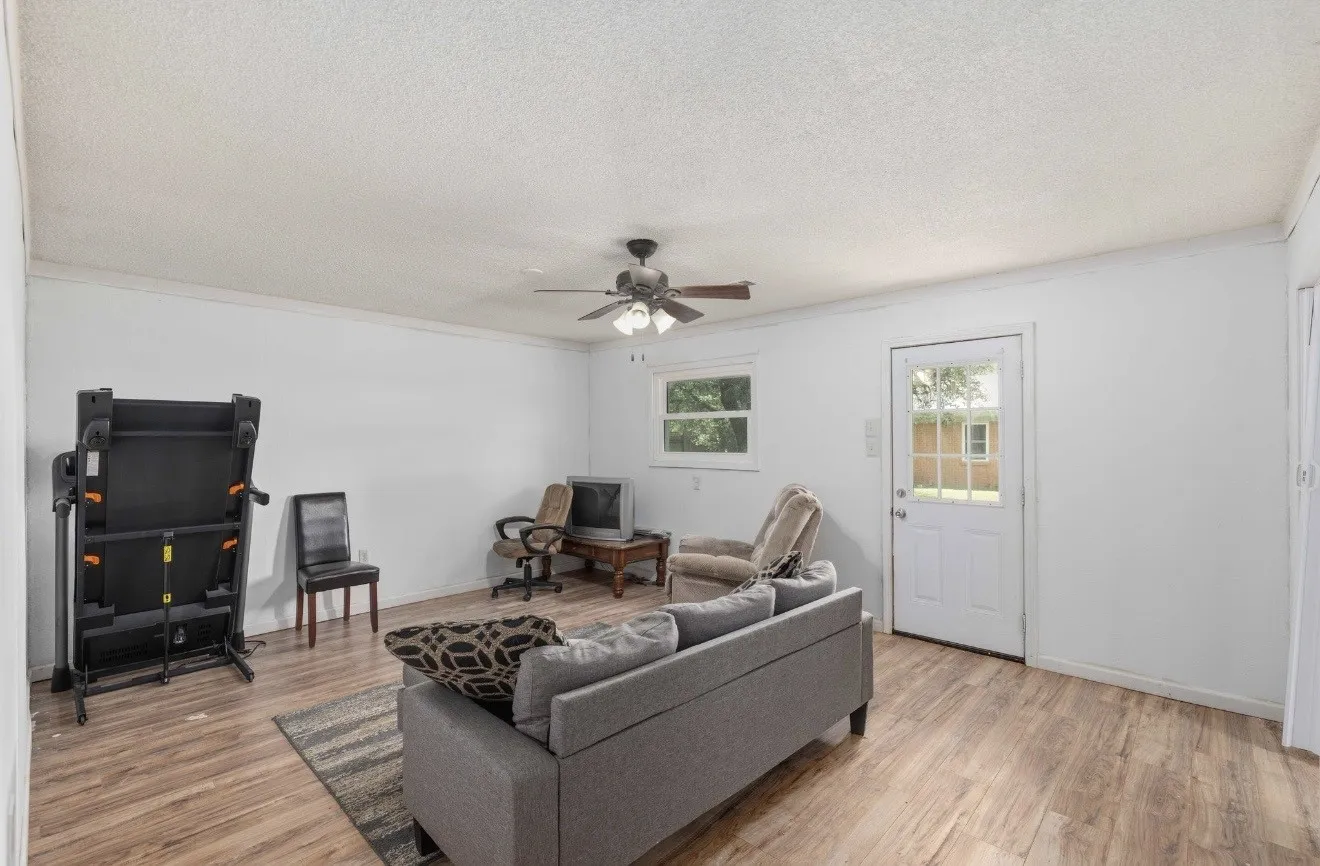 Single Family Residence For Sale in Brown County , 1608 Campa Drive, Brownwood, Texas 76801, 4 Bedroom, 2 Bathroom, Garage spaces, 1,621 Sqft, built in 1962, mls#21314898, Real Estate Agent in Brownwood, Homes For Sale in Brown county, Homes For Sale in Brownwood, Realtor in Brownwood Texas, Real Estate Brokerage Independent Realty Texas, Luminita Cordes Realtor