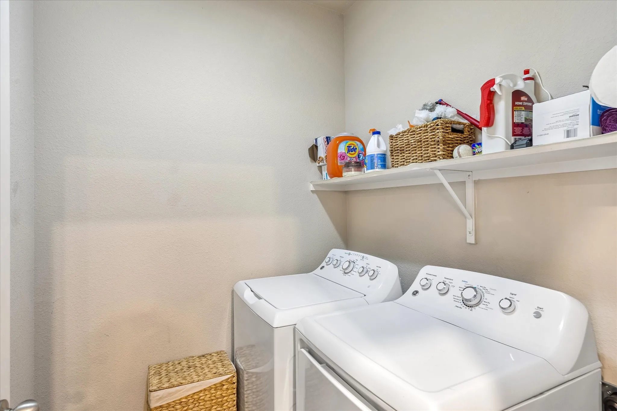 Condominium For Sale in Tarrant County , 950 Henderson Street 1220, Fort Worth, Texas 76102, 2 Bedroom, 2 Bathroom, Garage spaces, 1,272 Sqft, built in 2007, mls#21313521, Real Estate Agent in Fort Worth, Homes For Sale in Tarrant county, Homes For Sale in Fort Worth, Realtor in Fort Worth Texas, Real Estate Brokerage Independent Realty Texas, Luminita Cordes Realtor