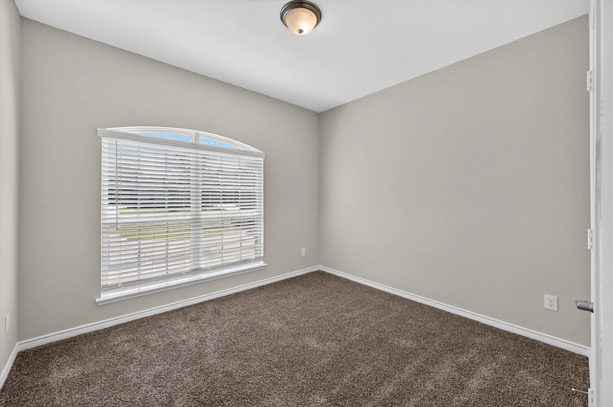 Single Family Residence For Sale in Ellis County , 205 Watson Street, Red Oak, Texas 75154, 4 Bedroom, 2 Bathroom, 2 Garage spaces, 2,210 Sqft, built in 2018, mls#21314889, Real Estate Agent in Red Oak, Homes For Sale in Ellis county, Homes For Sale in Red Oak, Realtor in Red Oak Texas, Real Estate Brokerage Independent Realty Texas, Luminita Cordes Realtor