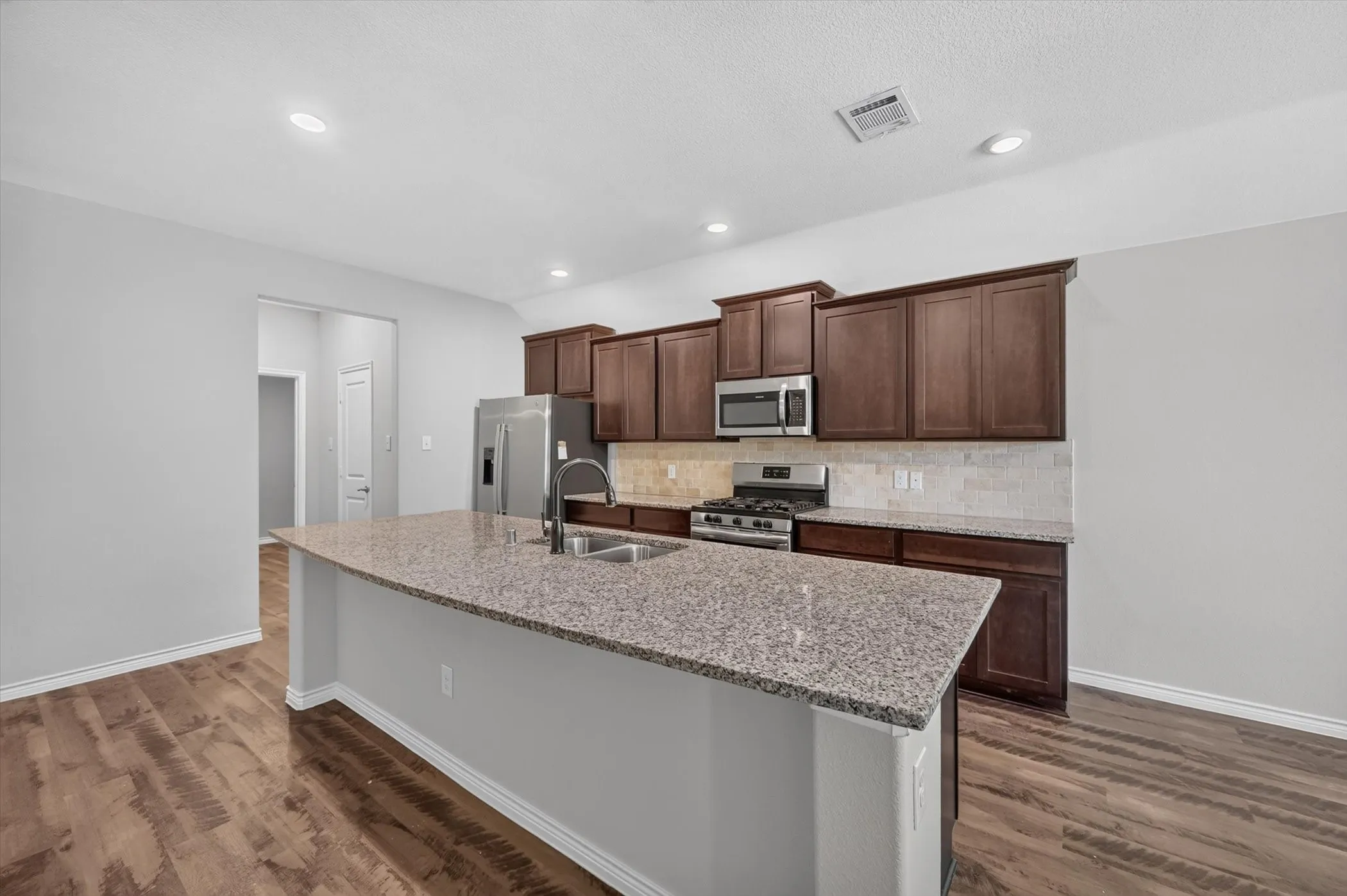 Single Family Residence For Sale in Ellis County , 205 Watson Street, Red Oak, Texas 75154, 4 Bedroom, 2 Bathroom, 2 Garage spaces, 2,210 Sqft, built in 2018, mls#21314889, Real Estate Agent in Red Oak, Homes For Sale in Ellis county, Homes For Sale in Red Oak, Realtor in Red Oak Texas, Real Estate Brokerage Independent Realty Texas, Luminita Cordes Realtor