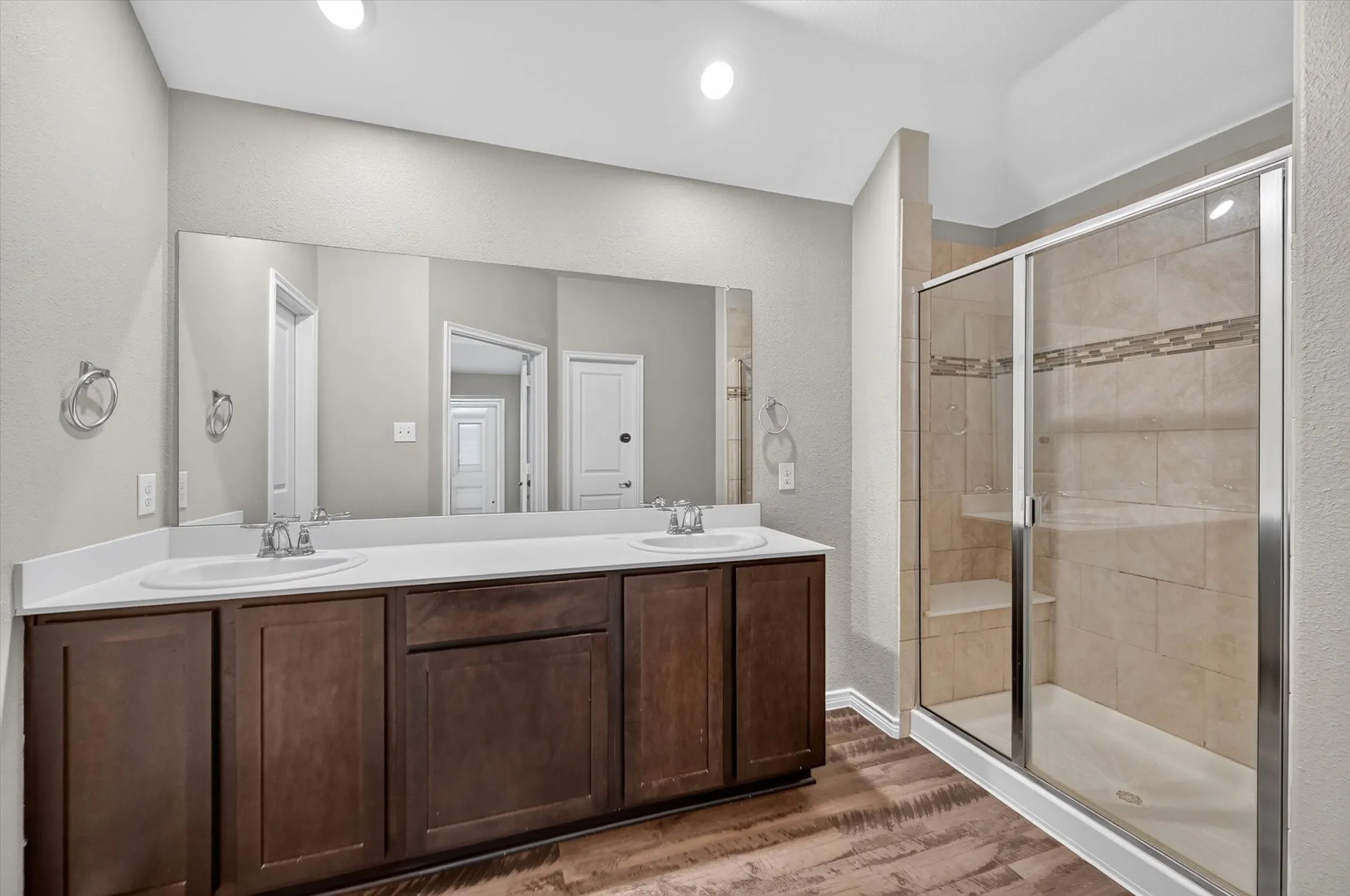 Single Family Residence For Sale in Ellis County , 205 Watson Street, Red Oak, Texas 75154, 4 Bedroom, 2 Bathroom, 2 Garage spaces, 2,210 Sqft, built in 2018, mls#21314889, Real Estate Agent in Red Oak, Homes For Sale in Ellis county, Homes For Sale in Red Oak, Realtor in Red Oak Texas, Real Estate Brokerage Independent Realty Texas, Luminita Cordes Realtor