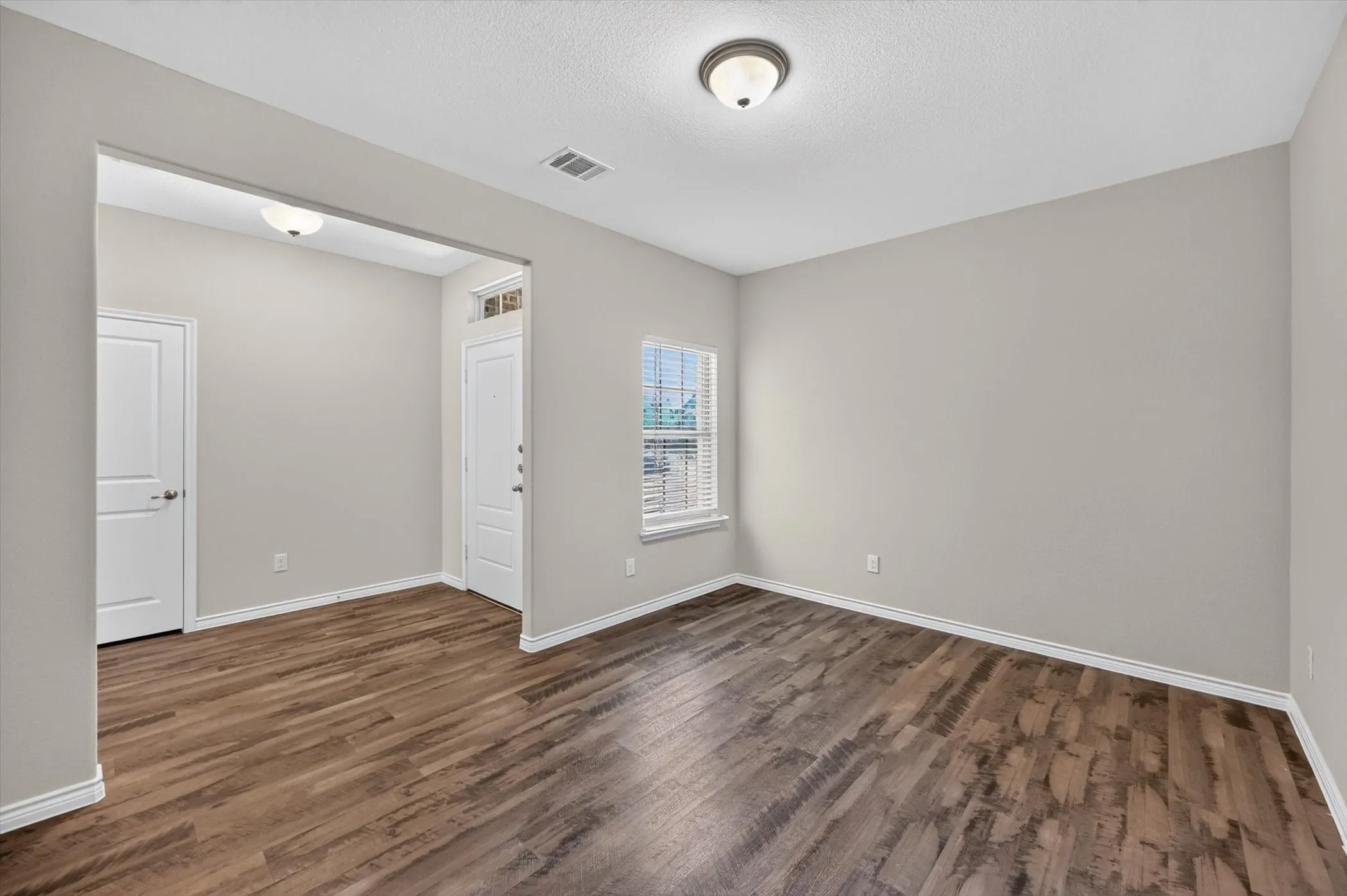 Single Family Residence For Sale in Ellis County , 205 Watson Street, Red Oak, Texas 75154, 4 Bedroom, 2 Bathroom, 2 Garage spaces, 2,210 Sqft, built in 2018, mls#21314889, Real Estate Agent in Red Oak, Homes For Sale in Ellis county, Homes For Sale in Red Oak, Realtor in Red Oak Texas, Real Estate Brokerage Independent Realty Texas, Luminita Cordes Realtor