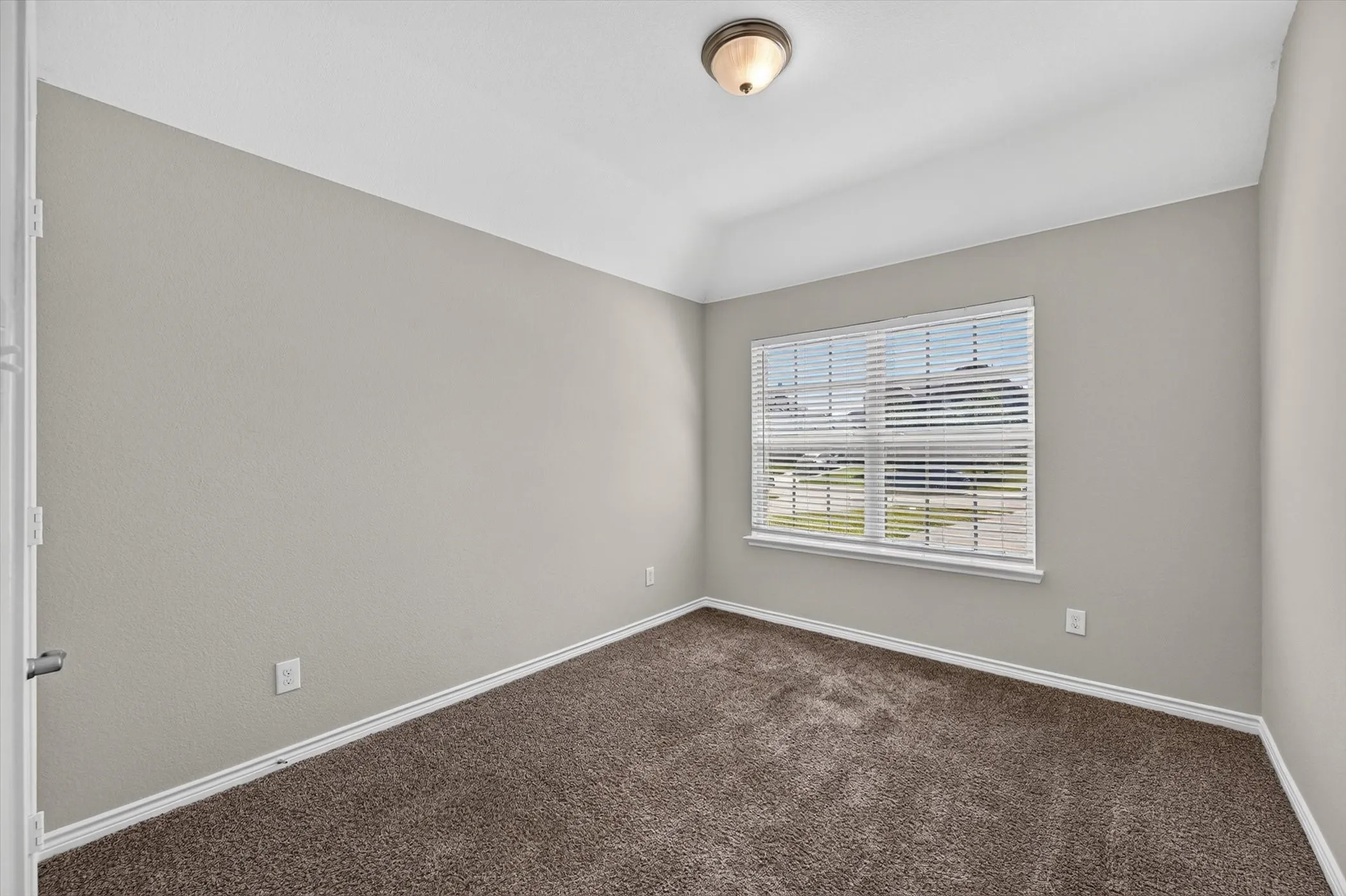 Single Family Residence For Sale in Ellis County , 205 Watson Street, Red Oak, Texas 75154, 4 Bedroom, 2 Bathroom, 2 Garage spaces, 2,210 Sqft, built in 2018, mls#21314889, Real Estate Agent in Red Oak, Homes For Sale in Ellis county, Homes For Sale in Red Oak, Realtor in Red Oak Texas, Real Estate Brokerage Independent Realty Texas, Luminita Cordes Realtor