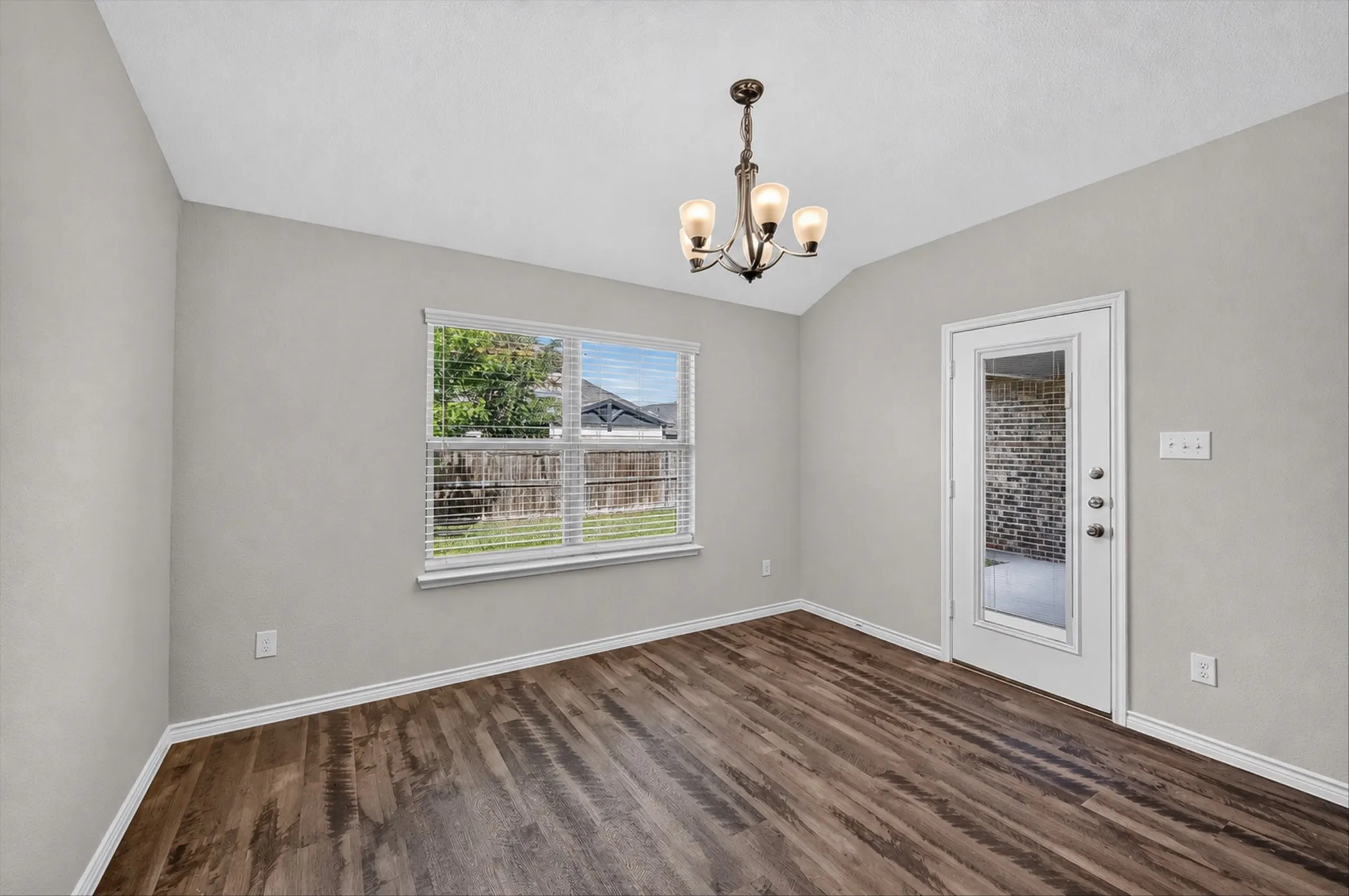 Single Family Residence For Sale in Ellis County , 205 Watson Street, Red Oak, Texas 75154, 4 Bedroom, 2 Bathroom, 2 Garage spaces, 2,210 Sqft, built in 2018, mls#21314889, Real Estate Agent in Red Oak, Homes For Sale in Ellis county, Homes For Sale in Red Oak, Realtor in Red Oak Texas, Real Estate Brokerage Independent Realty Texas, Luminita Cordes Realtor