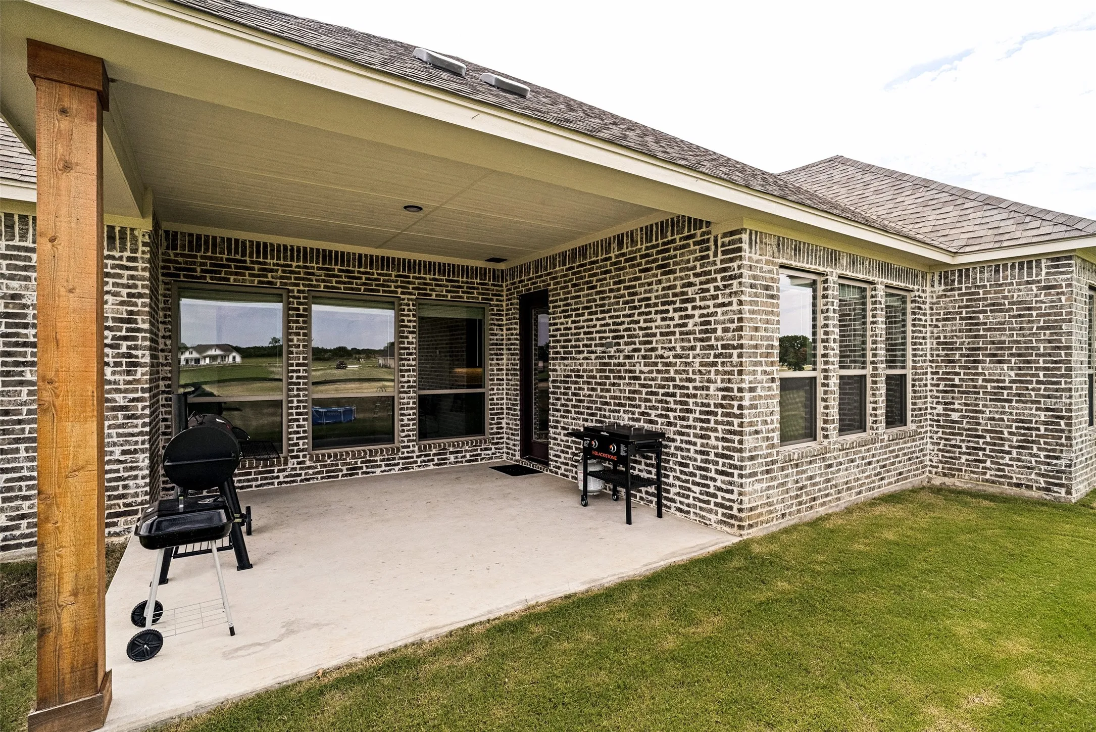 Single Family Residence For Sale in Parker County , 9459 Zion Hill Road, Poolville, Texas 76487, 3 Bedroom, 3 Bathroom, 3 Garage spaces, 2,921 Sqft, built in 2024, mls#21314439, Real Estate Agent in Poolville, Homes For Sale in Parker county, Homes For Sale in Poolville, Realtor in Poolville Texas, Real Estate Brokerage Independent Realty Texas, Luminita Cordes Realtor