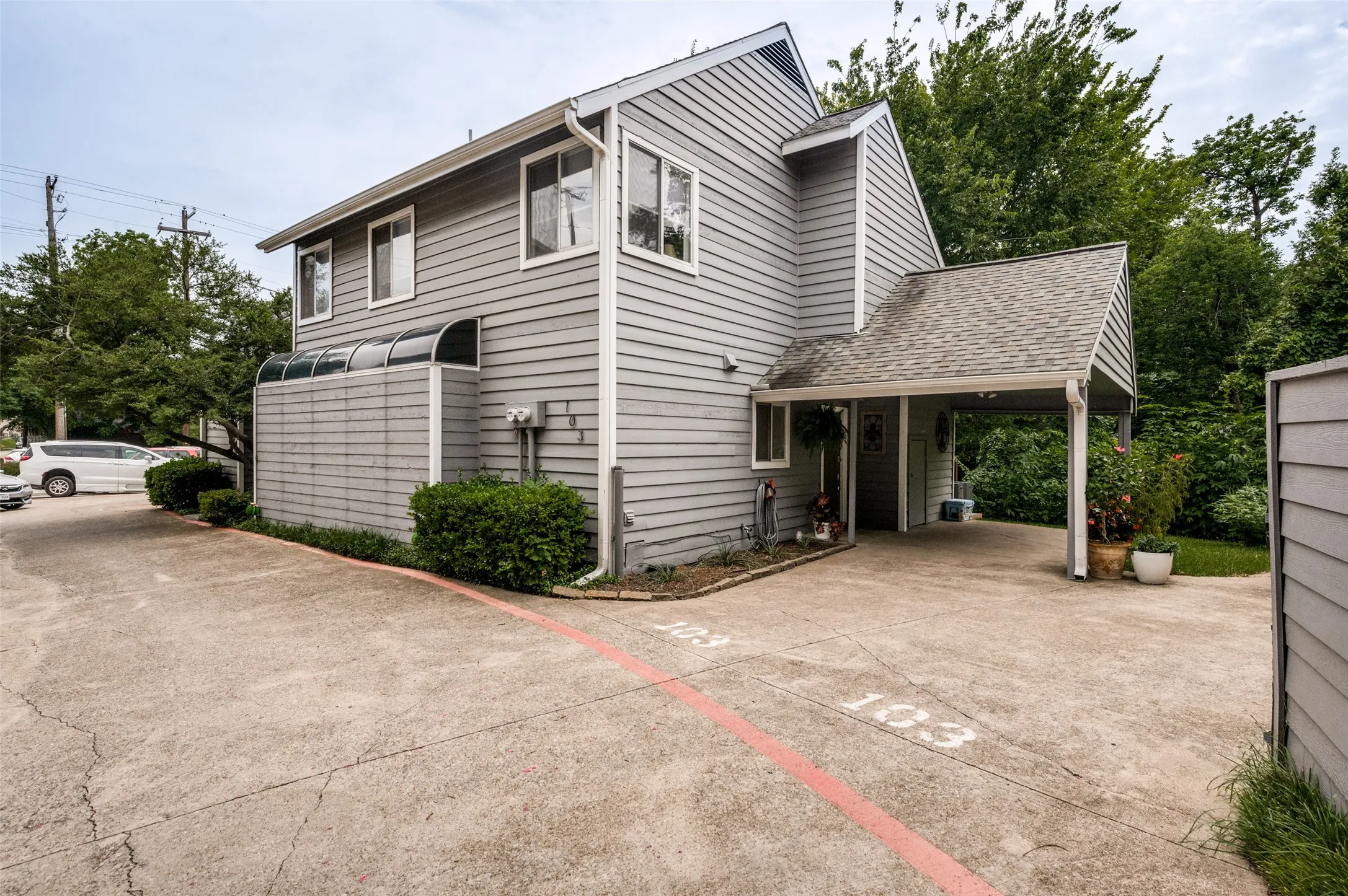 Condominium For Sale in Dallas County , 9233 Church Road 103, Dallas, Texas 75231, 3 Bedroom, 2 Bathroom, Garage spaces, 1,377 Sqft, built in 1981, mls#21314842, Real Estate Agent in Dallas, Homes For Sale in Dallas county, Homes For Sale in Dallas, Realtor in Dallas Texas, Real Estate Brokerage Independent Realty Texas, Luminita Cordes Realtor