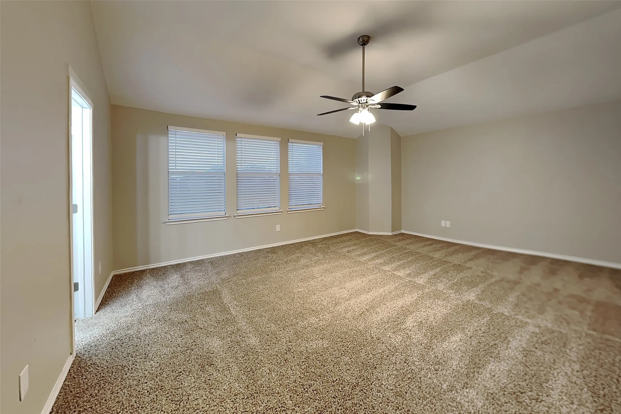 Single Family Residence For Rent in Rockwall County , 534 Hickory Lane, Fate, Texas 75087, 4 Bedroom, 3 Bathroom, 2 Garage spaces, 2,661 Sqft, built in 2004, mls#21314919, Real Estate Agent in Fate, Homes For Rent in Rockwall county, Homes For Rent in Fate, Realtor in Fate Texas, Real Estate Brokerage Independent Realty Texas, Luminita Cordes Realtor