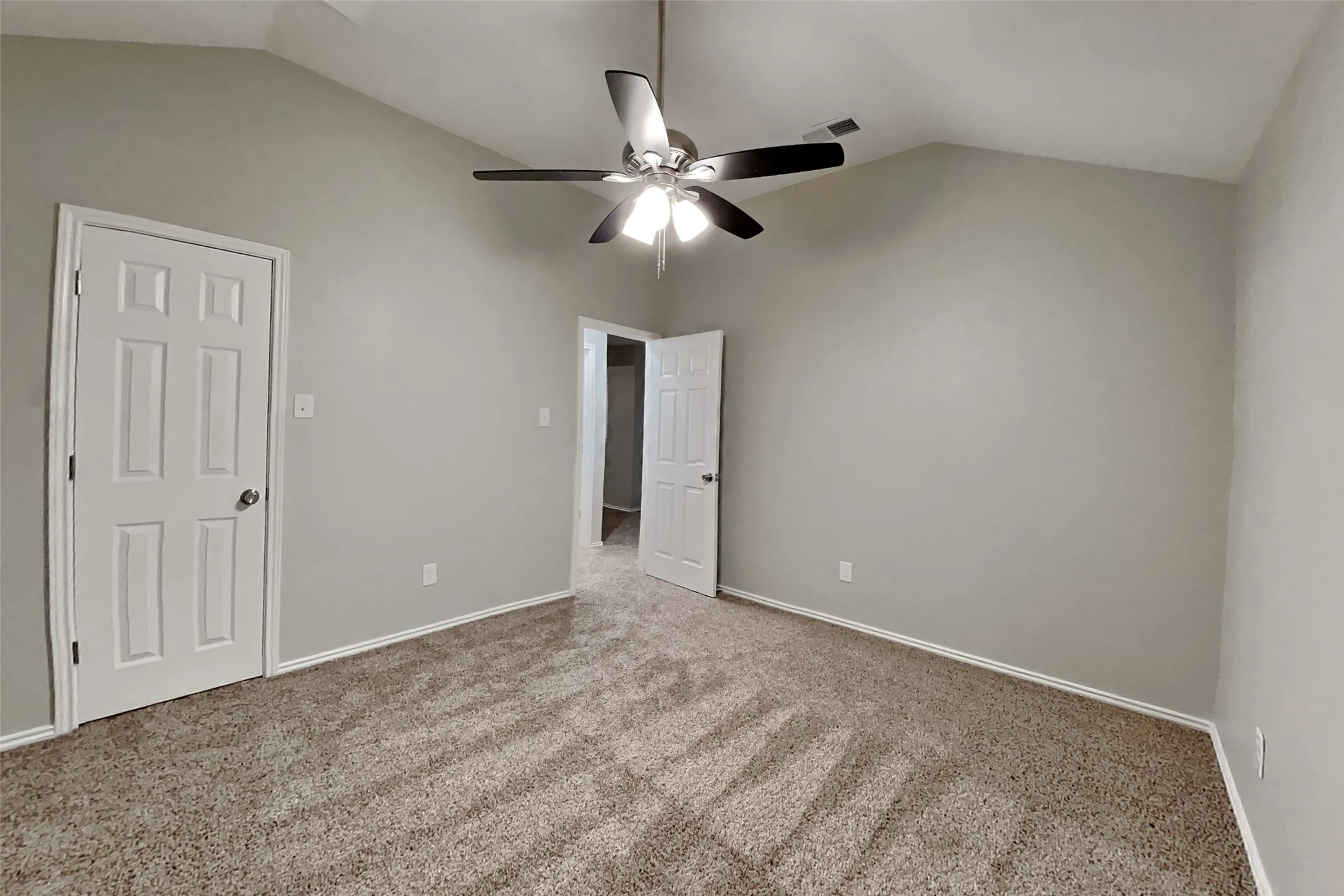 Single Family Residence For Rent in Rockwall County , 534 Hickory Lane, Fate, Texas 75087, 4 Bedroom, 3 Bathroom, 2 Garage spaces, 2,661 Sqft, built in 2004, mls#21314919, Real Estate Agent in Fate, Homes For Rent in Rockwall county, Homes For Rent in Fate, Realtor in Fate Texas, Real Estate Brokerage Independent Realty Texas, Luminita Cordes Realtor