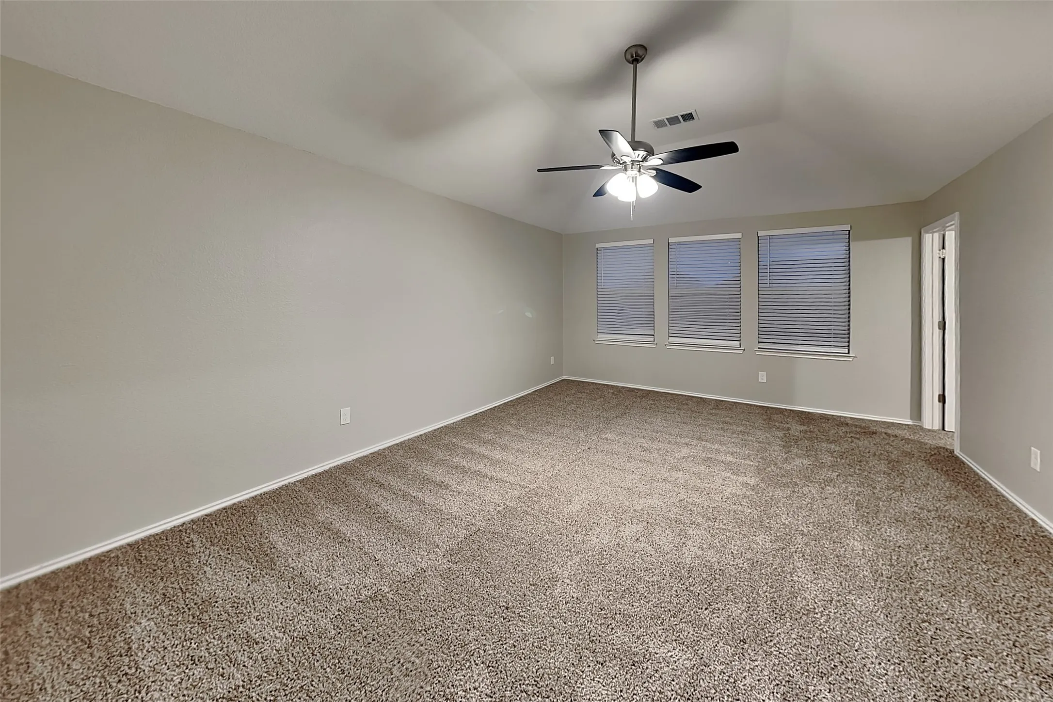 Single Family Residence For Rent in Rockwall County , 534 Hickory Lane, Fate, Texas 75087, 4 Bedroom, 3 Bathroom, 2 Garage spaces, 2,661 Sqft, built in 2004, mls#21314919, Real Estate Agent in Fate, Homes For Rent in Rockwall county, Homes For Rent in Fate, Realtor in Fate Texas, Real Estate Brokerage Independent Realty Texas, Luminita Cordes Realtor