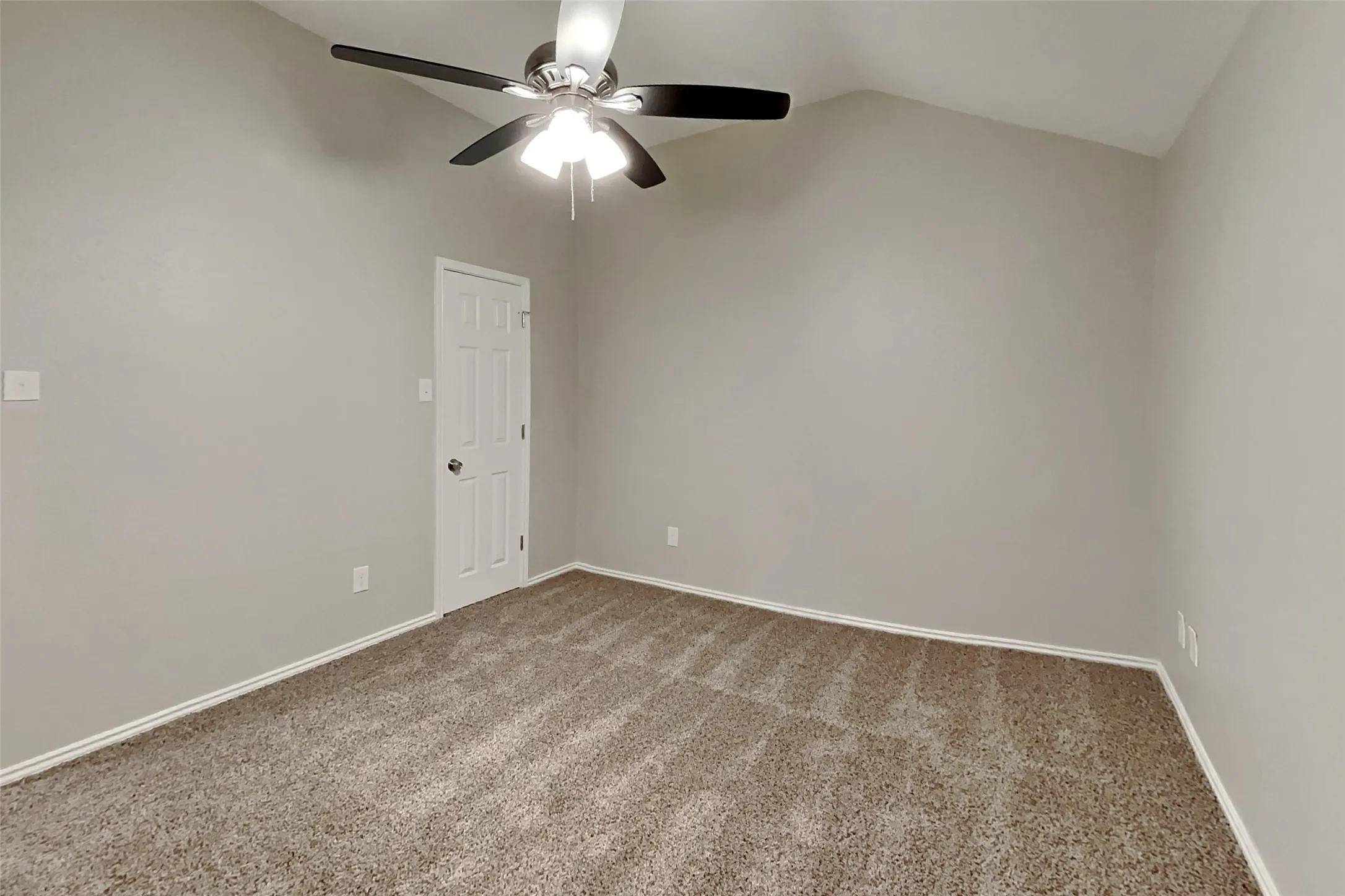 Single Family Residence For Rent in Rockwall County , 534 Hickory Lane, Fate, Texas 75087, 4 Bedroom, 3 Bathroom, 2 Garage spaces, 2,661 Sqft, built in 2004, mls#21314919, Real Estate Agent in Fate, Homes For Rent in Rockwall county, Homes For Rent in Fate, Realtor in Fate Texas, Real Estate Brokerage Independent Realty Texas, Luminita Cordes Realtor