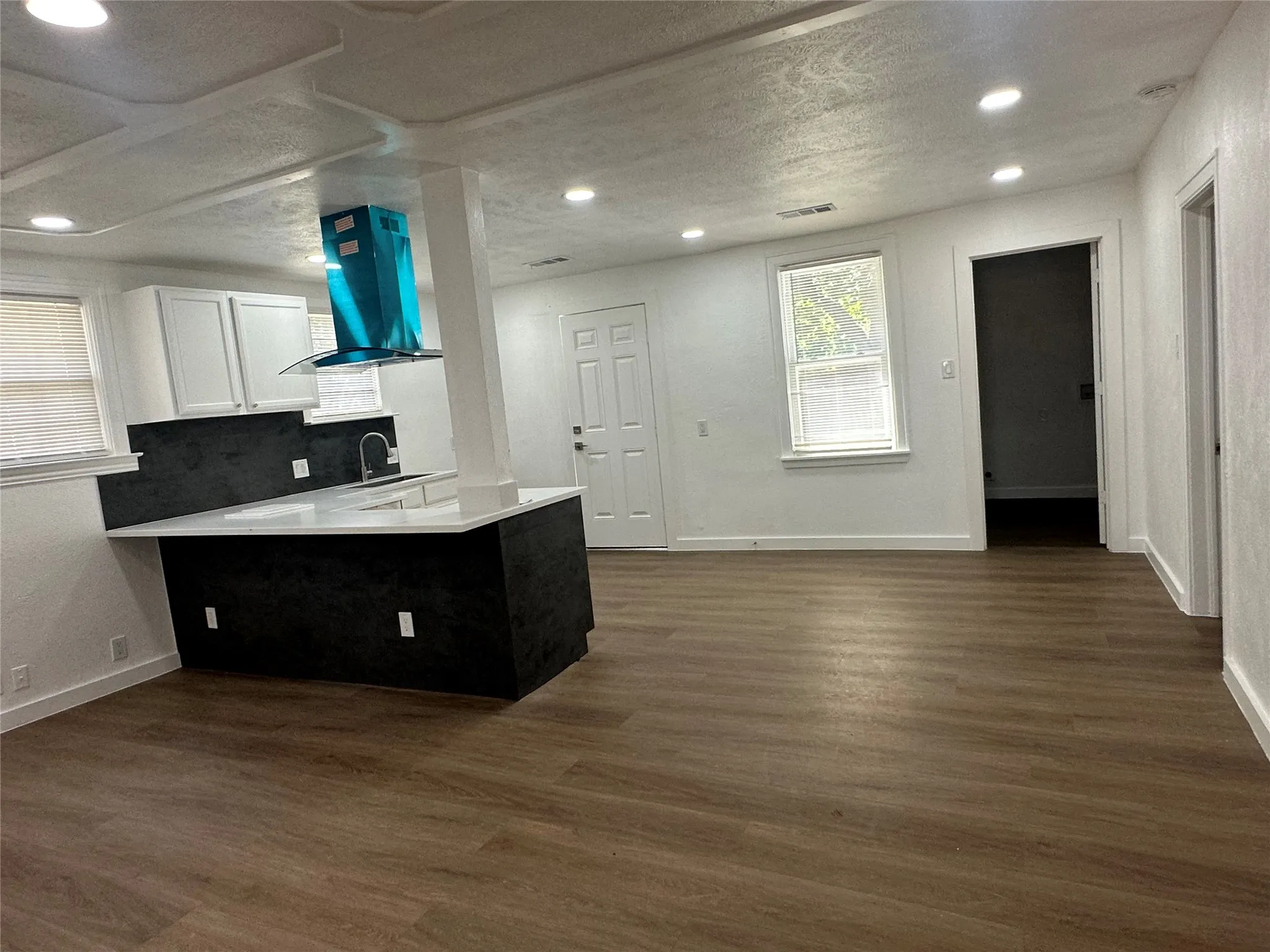 Single Family Residence For Sale in Dallas County , 1602 Bruce Drive, Garland, Texas 75043, 2 Bedroom, 2 Bathroom, Garage spaces, 931 Sqft, built in 1961, mls#21314935, Real Estate Agent in Garland, Homes For Sale in Dallas county, Homes For Sale in Garland, Realtor in Garland Texas, Real Estate Brokerage Independent Realty Texas, Luminita Cordes Realtor