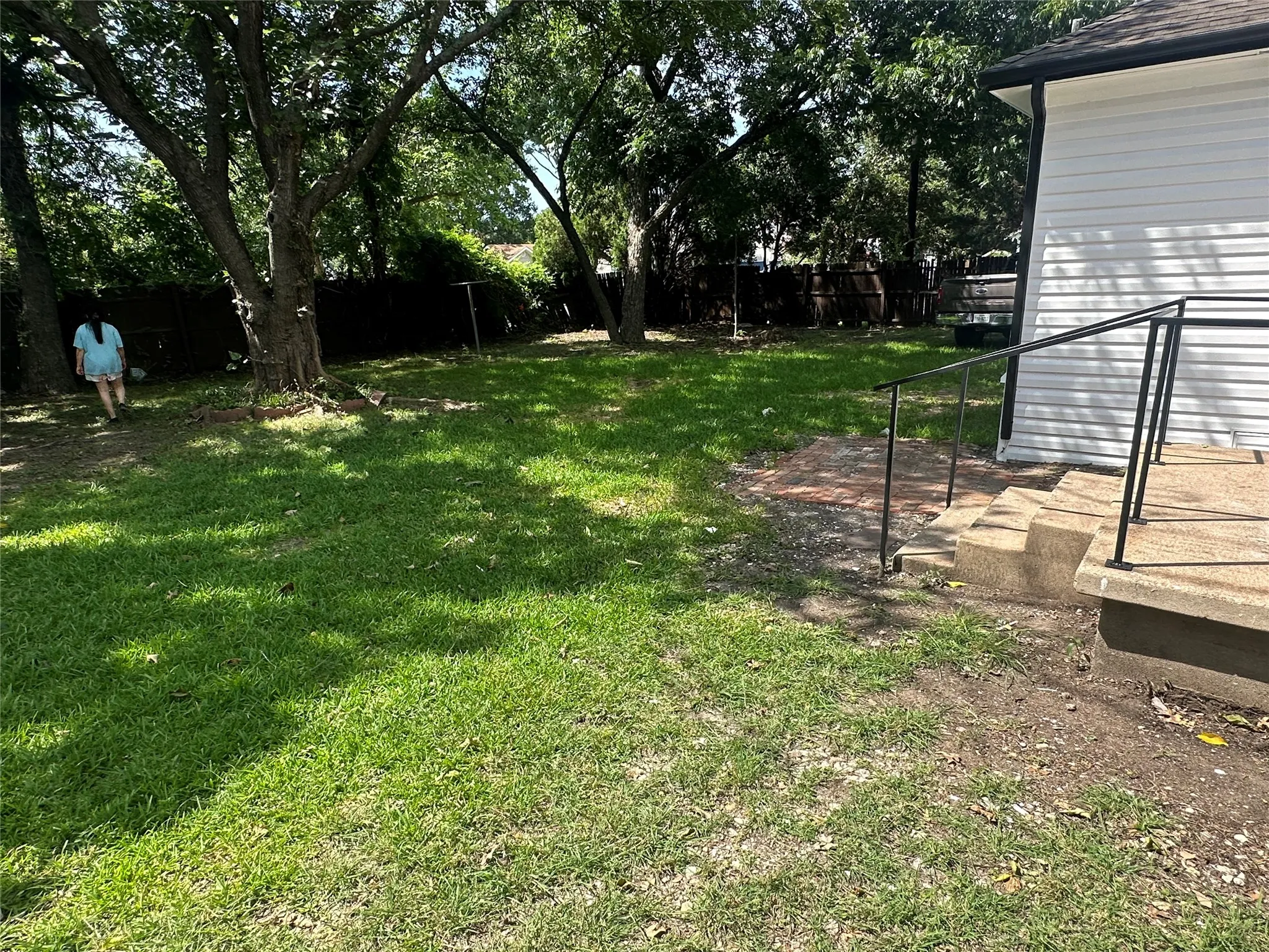 Single Family Residence For Sale in Dallas County , 1602 Bruce Drive, Garland, Texas 75043, 2 Bedroom, 2 Bathroom, Garage spaces, 931 Sqft, built in 1961, mls#21314935, Real Estate Agent in Garland, Homes For Sale in Dallas county, Homes For Sale in Garland, Realtor in Garland Texas, Real Estate Brokerage Independent Realty Texas, Luminita Cordes Realtor
