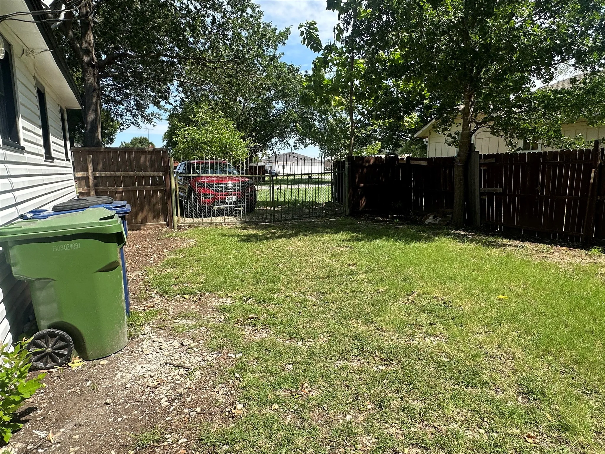 Single Family Residence For Sale in Dallas County , 1602 Bruce Drive, Garland, Texas 75043, 2 Bedroom, 2 Bathroom, Garage spaces, 931 Sqft, built in 1961, mls#21314935, Real Estate Agent in Garland, Homes For Sale in Dallas county, Homes For Sale in Garland, Realtor in Garland Texas, Real Estate Brokerage Independent Realty Texas, Luminita Cordes Realtor