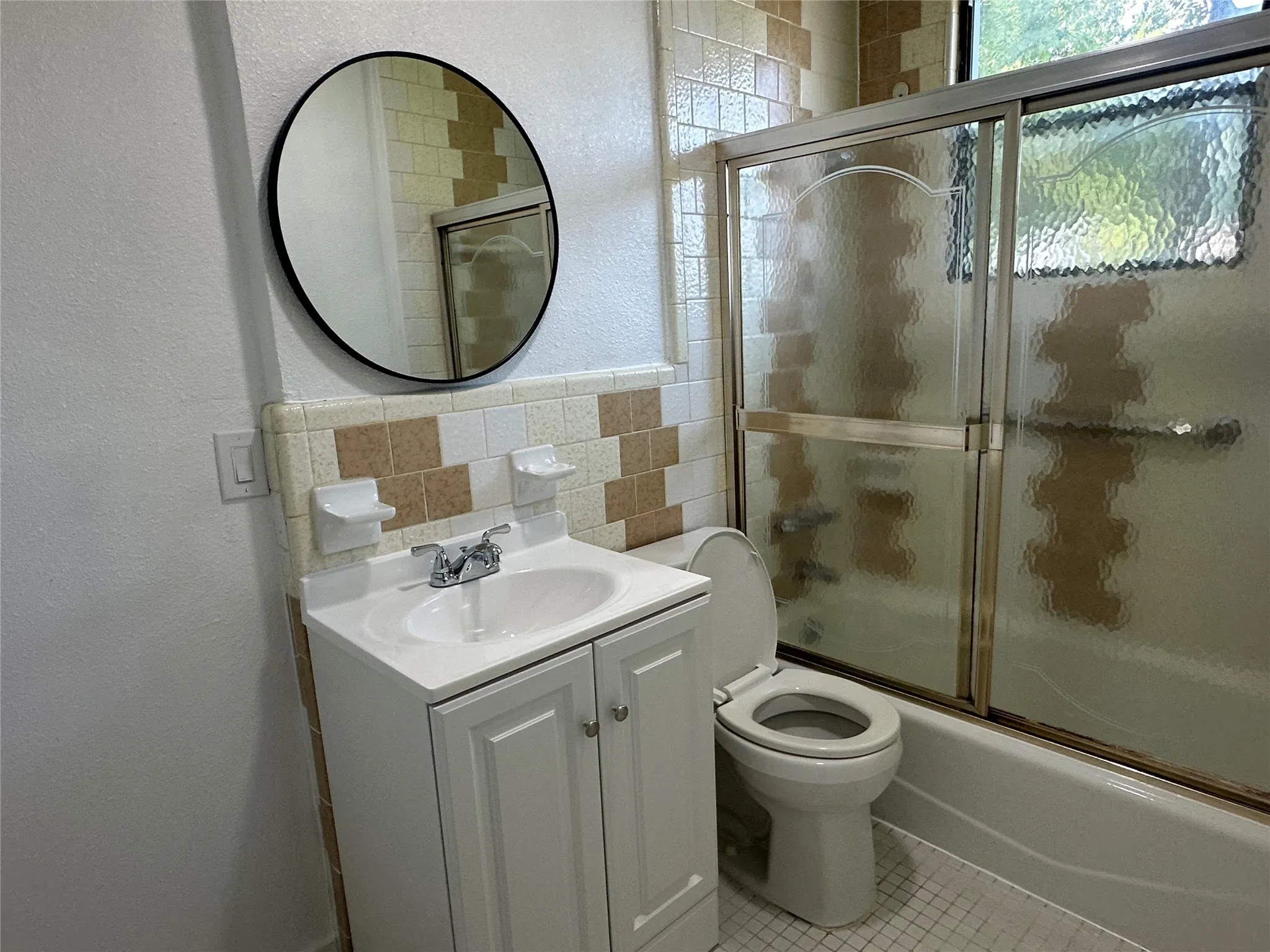 Single Family Residence For Sale in Dallas County , 1602 Bruce Drive, Garland, Texas 75043, 2 Bedroom, 2 Bathroom, Garage spaces, 931 Sqft, built in 1961, mls#21314935, Real Estate Agent in Garland, Homes For Sale in Dallas county, Homes For Sale in Garland, Realtor in Garland Texas, Real Estate Brokerage Independent Realty Texas, Luminita Cordes Realtor