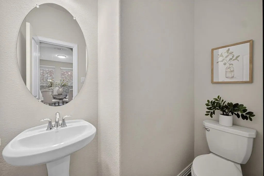 Single Family Residence For Sale in Denton County , 1352 Lake Grove Drive, Little Elm, Texas 75068, 4 Bedroom, 4 Bathroom, 2 Garage spaces, 2,423 Sqft, built in 2019, mls#21314394, Real Estate Agent in Little Elm, Homes For Sale in Denton county, Homes For Sale in Little Elm, Realtor in Little Elm Texas, Real Estate Brokerage Independent Realty Texas, Luminita Cordes Realtor