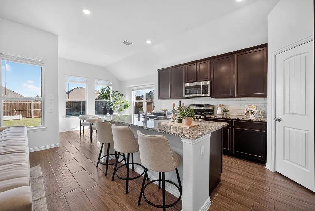 Single Family Residence For Sale in Denton County , 1352 Lake Grove Drive, Little Elm, Texas 75068, 4 Bedroom, 4 Bathroom, 2 Garage spaces, 2,423 Sqft, built in 2019, mls#21314394, Real Estate Agent in Little Elm, Homes For Sale in Denton county, Homes For Sale in Little Elm, Realtor in Little Elm Texas, Real Estate Brokerage Independent Realty Texas, Luminita Cordes Realtor