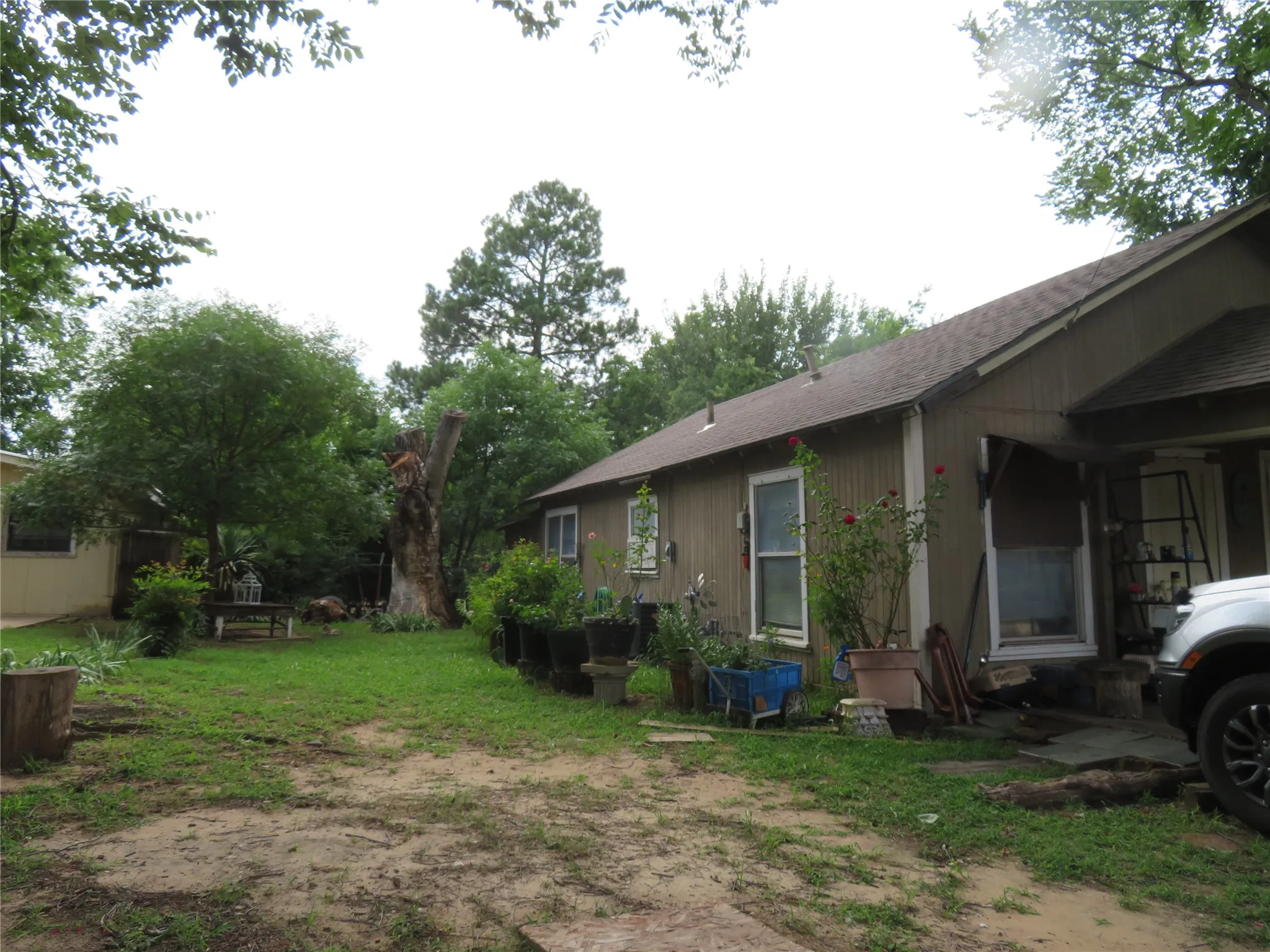 Single Family Residence For Sale in Denton County , 1206 Johnson Street, Denton, Texas 76205, 2 Bedrooms, 1 Bathroom, Garage spaces, 1,152 Sqft, built in 1940, Price $230,000, mls#21314543, Real Estate Agent in Denton, Homes For Sale in Denton county, Homes For Sale in Denton, Realtor in Denton Texas, Real Estate Brokerage Independent Realty Texas, Luminita Cordes Realtor