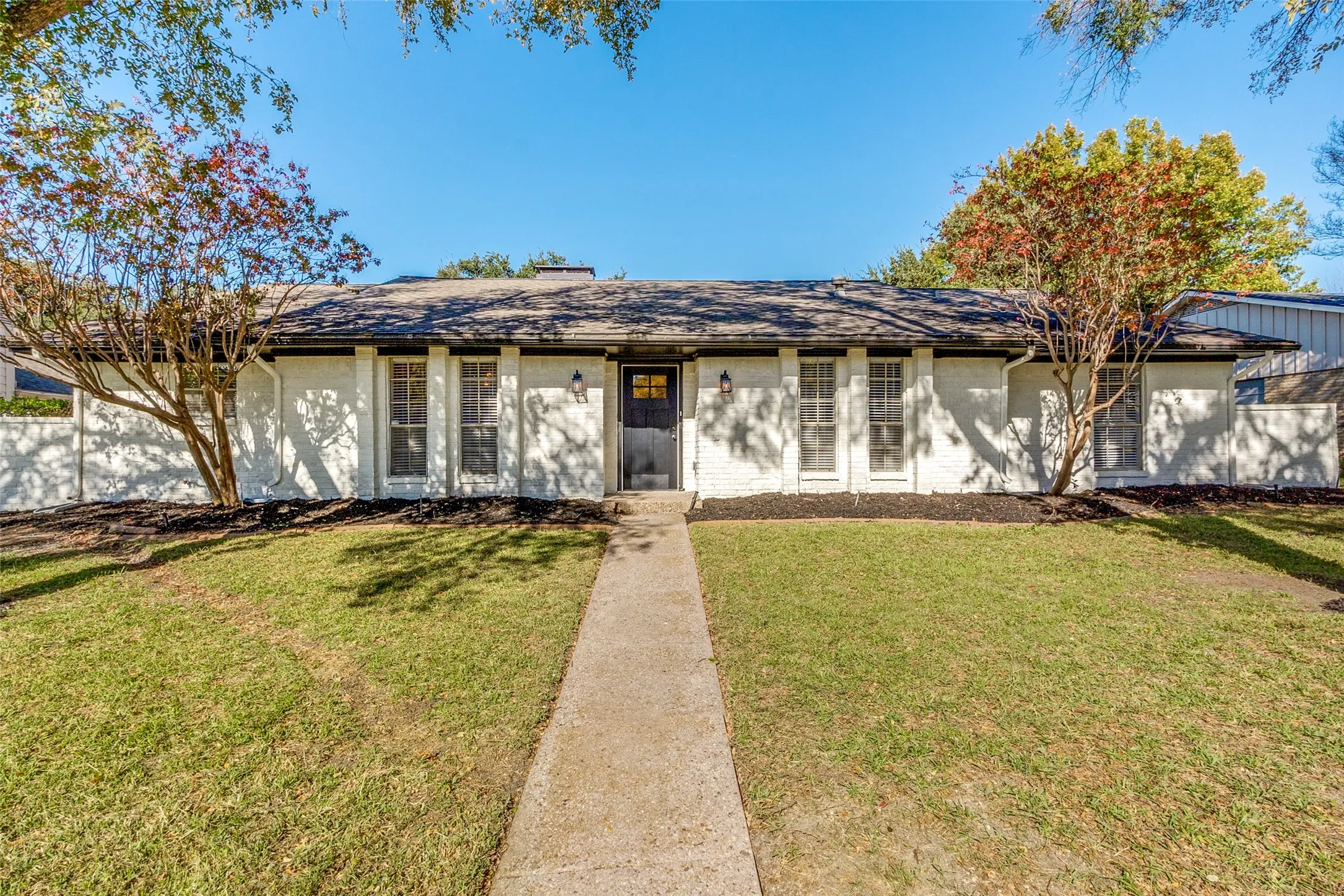Single Family Residence For Sale in Dallas County , 7241 Blythdale Drive, Dallas, Texas 75248, 4 Bedroom, 3 Bathroom, 2 Garage spaces, 2,683 Sqft, built in 1976, mls#21314950, Real Estate Agent in Dallas, Homes For Sale in Dallas county, Homes For Sale in Dallas, Realtor in Dallas Texas, Real Estate Brokerage Independent Realty Texas, Luminita Cordes Realtor