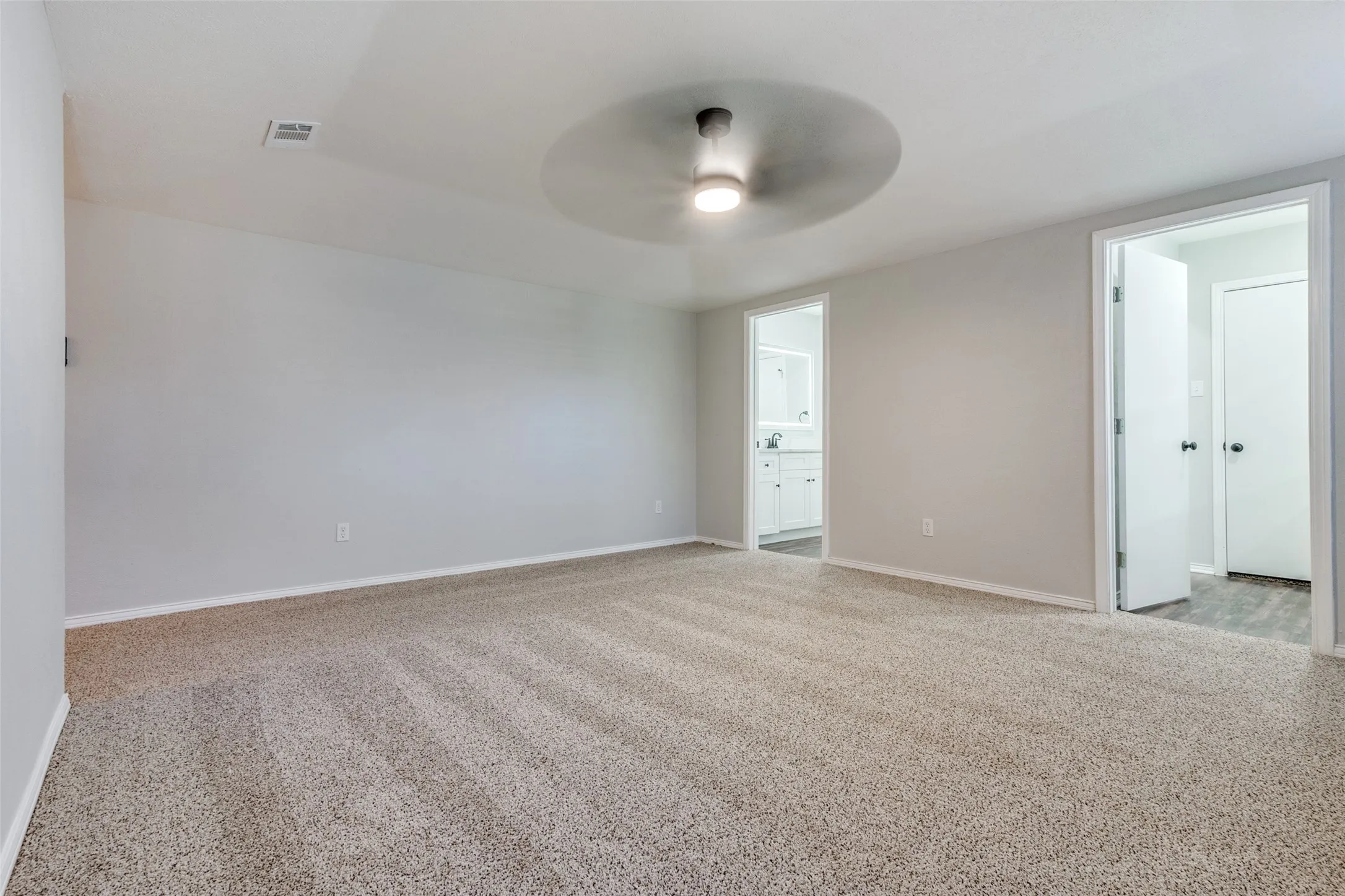 Single Family Residence For Sale in Dallas County , 7241 Blythdale Drive, Dallas, Texas 75248, 4 Bedroom, 3 Bathroom, 2 Garage spaces, 2,683 Sqft, built in 1976, mls#21314950, Real Estate Agent in Dallas, Homes For Sale in Dallas county, Homes For Sale in Dallas, Realtor in Dallas Texas, Real Estate Brokerage Independent Realty Texas, Luminita Cordes Realtor
