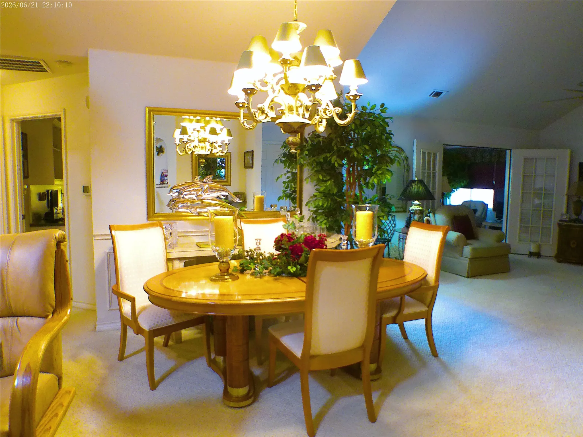 Condominium For Sale in Tarrant County , 933 Bridges Drive, Arlington, Texas 76012, 3 Bedroom, 2 Bathroom, 2 Garage spaces, 1,729 Sqft, built in 2000, mls#21301964, Real Estate Agent in Arlington, Homes For Sale in Tarrant county, Homes For Sale in Arlington, Realtor in Arlington Texas, Real Estate Brokerage Independent Realty Texas, Luminita Cordes Realtor