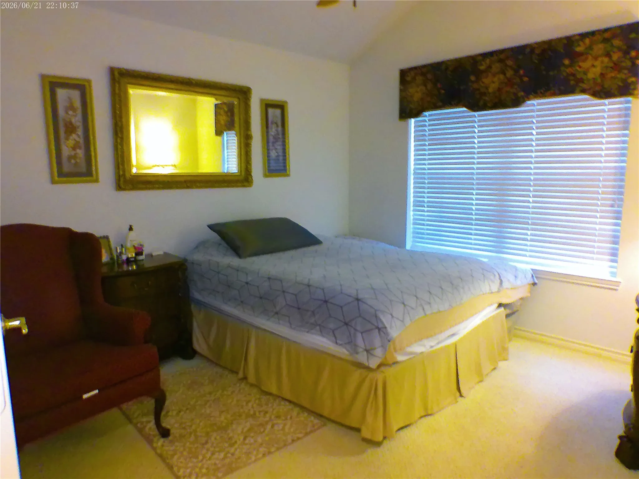 Condominium For Sale in Tarrant County , 933 Bridges Drive, Arlington, Texas 76012, 3 Bedroom, 2 Bathroom, 2 Garage spaces, 1,729 Sqft, built in 2000, mls#21301964, Real Estate Agent in Arlington, Homes For Sale in Tarrant county, Homes For Sale in Arlington, Realtor in Arlington Texas, Real Estate Brokerage Independent Realty Texas, Luminita Cordes Realtor