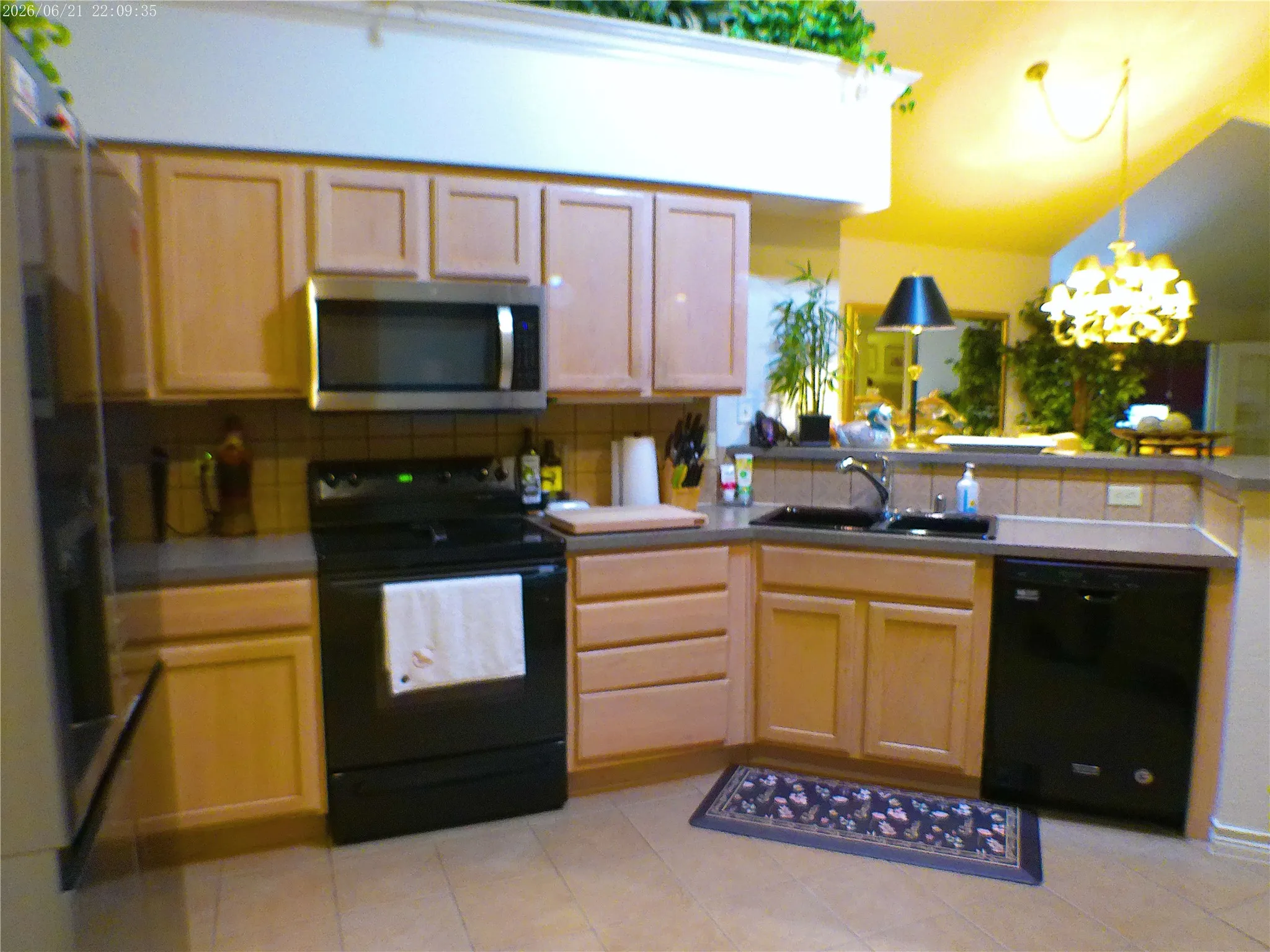 Condominium For Sale in Tarrant County , 933 Bridges Drive, Arlington, Texas 76012, 3 Bedroom, 2 Bathroom, 2 Garage spaces, 1,729 Sqft, built in 2000, mls#21301964, Real Estate Agent in Arlington, Homes For Sale in Tarrant county, Homes For Sale in Arlington, Realtor in Arlington Texas, Real Estate Brokerage Independent Realty Texas, Luminita Cordes Realtor