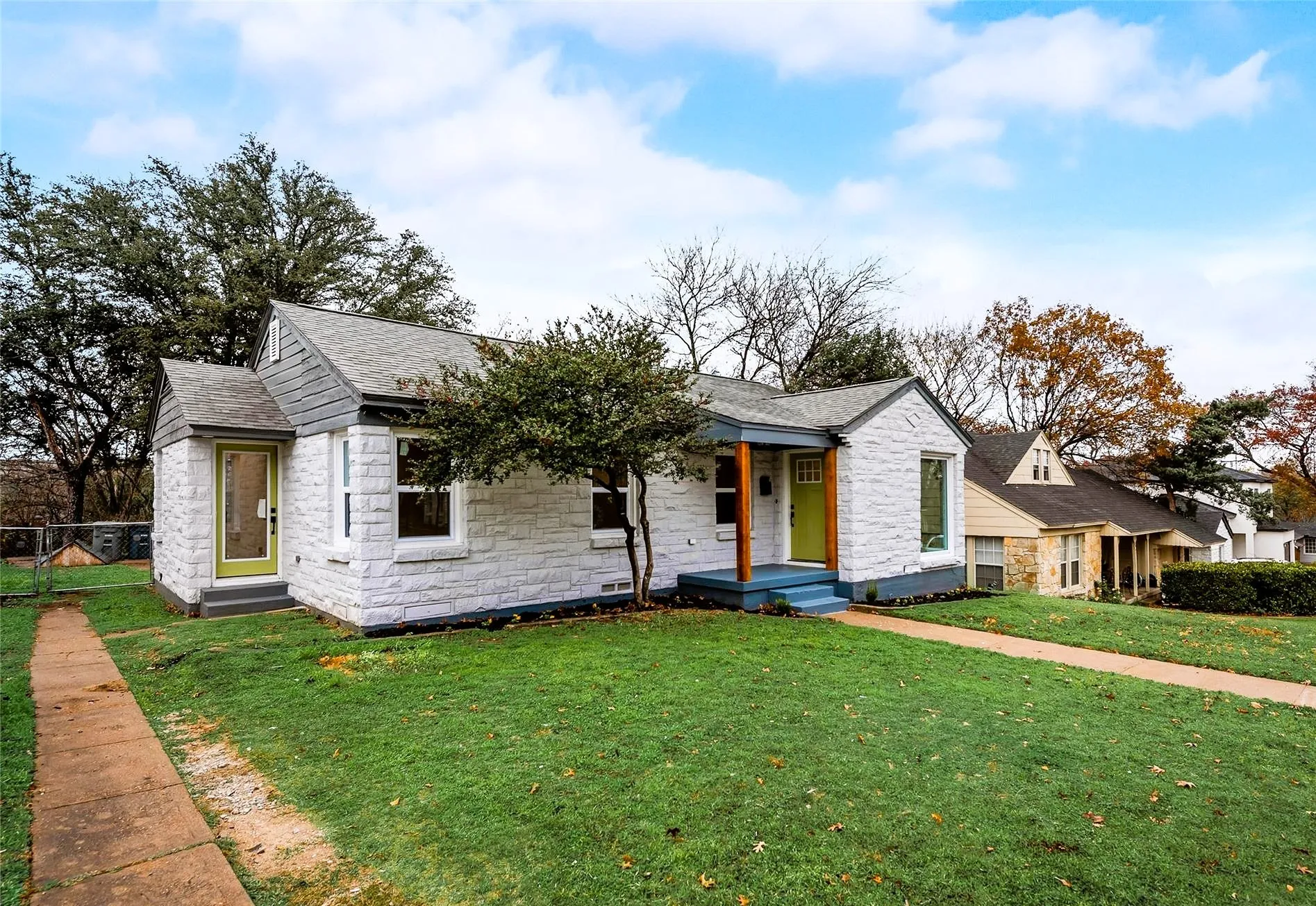 Single Family Residence For Rent in Dallas County , 1411 Arborvitae Avenue, Dallas, Texas 75224, 3 Bedroom, 2 Bathroom, 1 Garage spaces, 1,129 Sqft, built in 1945, mls#21314973, Real Estate Agent in Dallas, Homes For Rent in Dallas county, Homes For Rent in Dallas, Realtor in Dallas Texas, Real Estate Brokerage Independent Realty Texas, Luminita Cordes Realtor