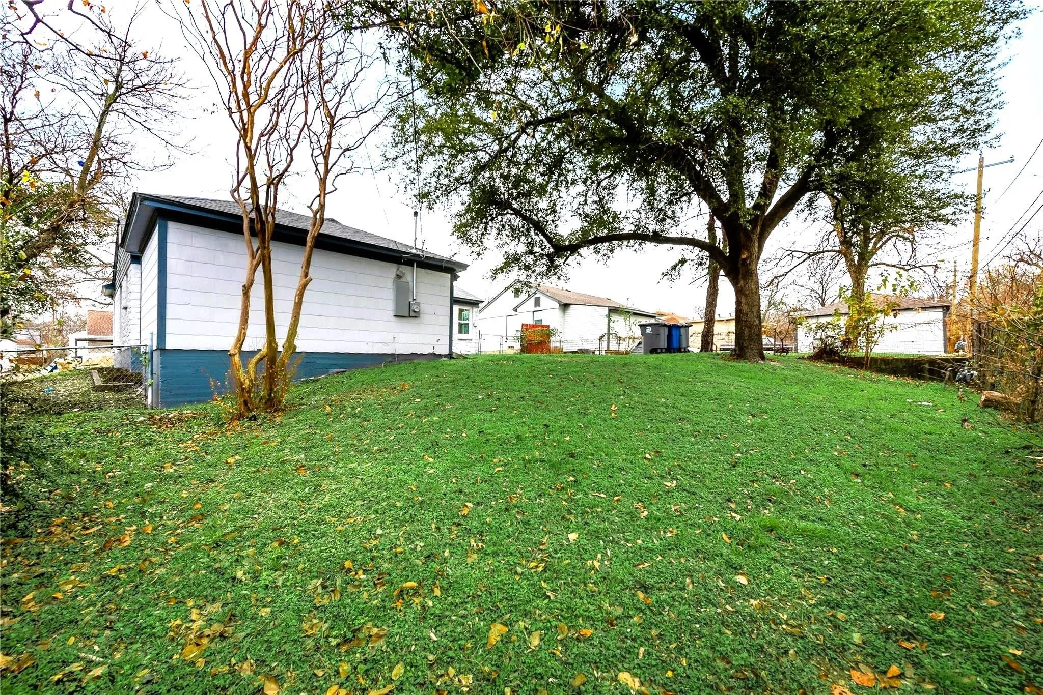 Single Family Residence For Rent in Dallas County , 1411 Arborvitae Avenue, Dallas, Texas 75224, 3 Bedroom, 2 Bathroom, 1 Garage spaces, 1,129 Sqft, built in 1945, mls#21314973, Real Estate Agent in Dallas, Homes For Rent in Dallas county, Homes For Rent in Dallas, Realtor in Dallas Texas, Real Estate Brokerage Independent Realty Texas, Luminita Cordes Realtor