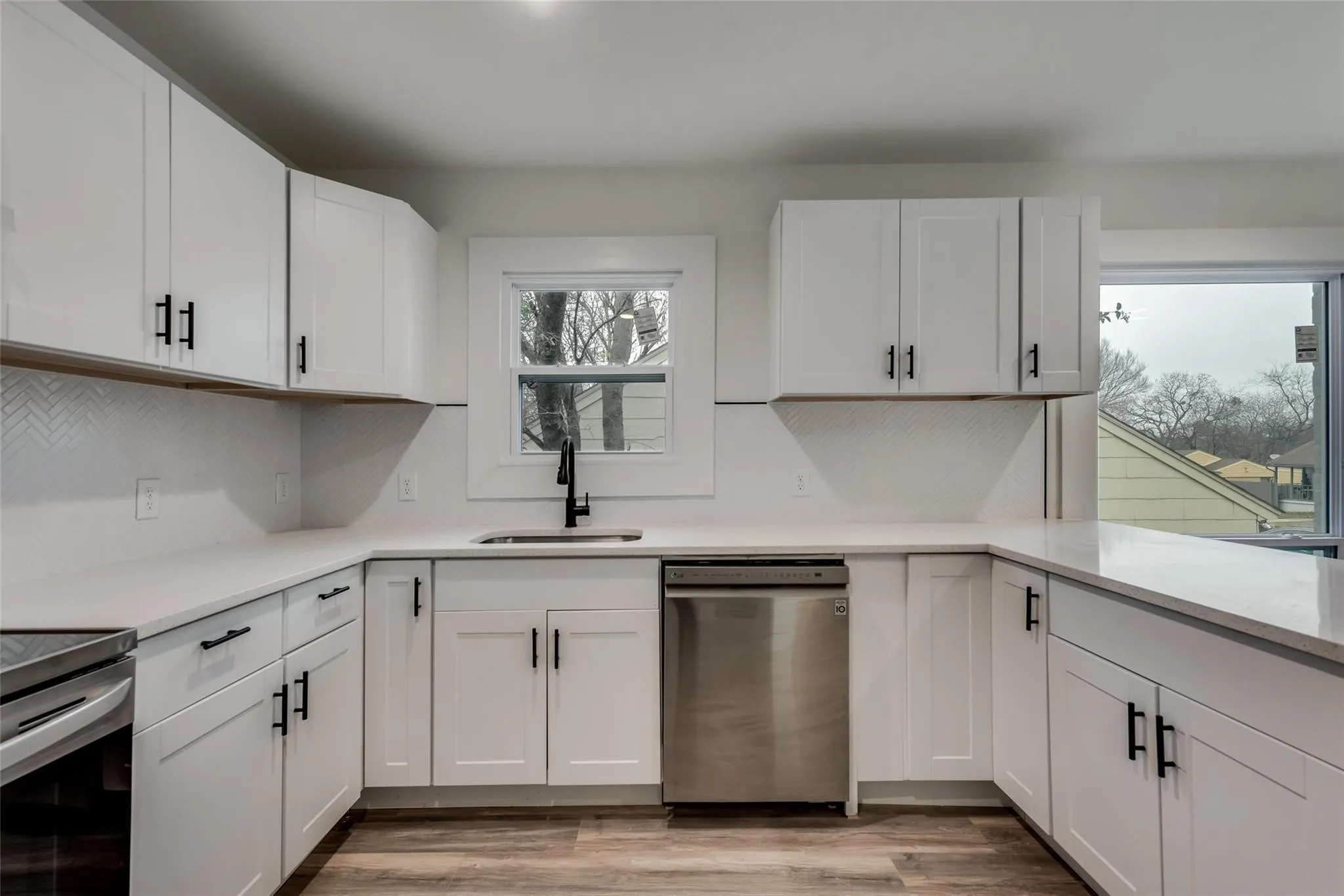 Single Family Residence For Rent in Dallas County , 1411 Arborvitae Avenue, Dallas, Texas 75224, 3 Bedroom, 2 Bathroom, 1 Garage spaces, 1,129 Sqft, built in 1945, mls#21314973, Real Estate Agent in Dallas, Homes For Rent in Dallas county, Homes For Rent in Dallas, Realtor in Dallas Texas, Real Estate Brokerage Independent Realty Texas, Luminita Cordes Realtor