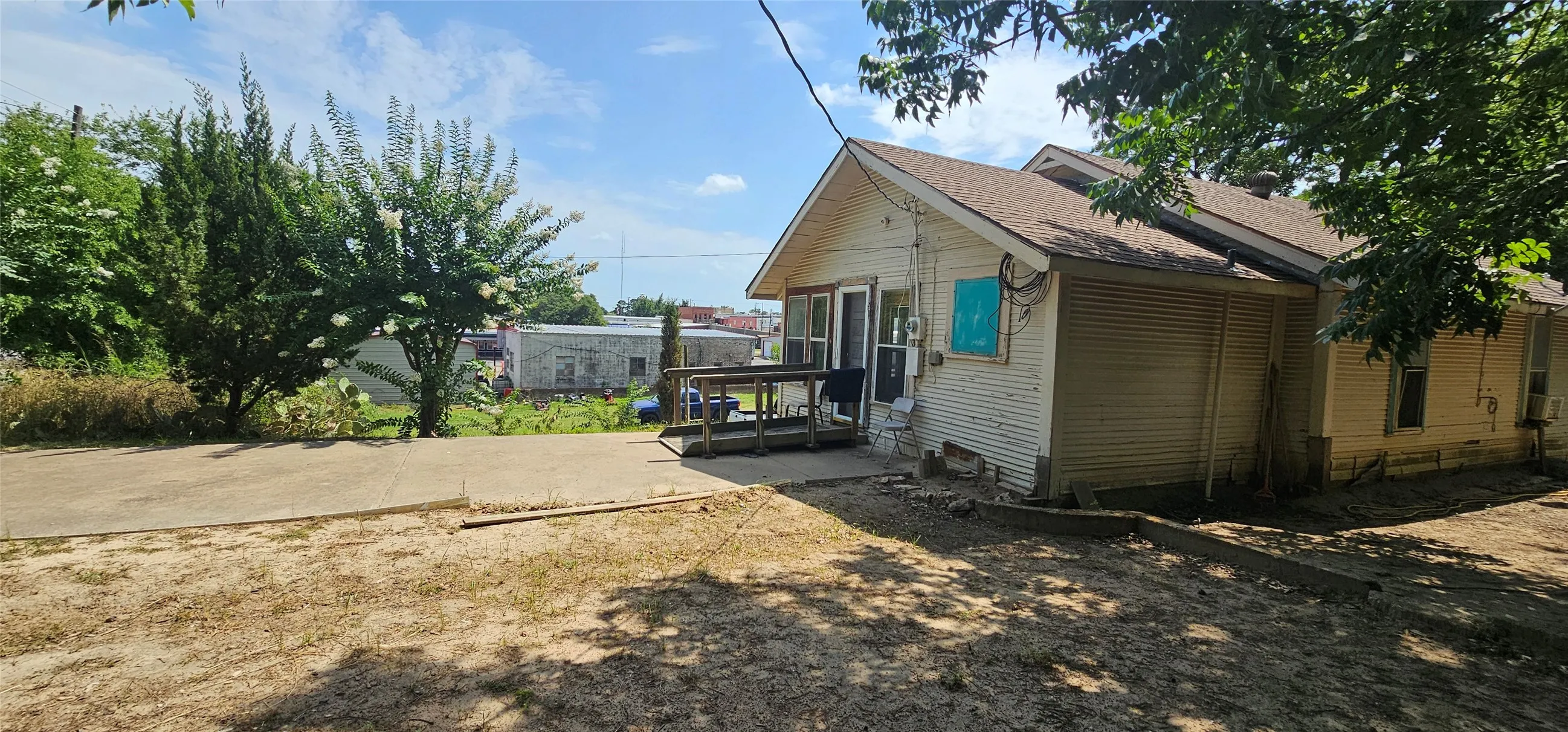 Single Family Residence For Sale in Van Zandt County , 314 N Green Street, Grand Saline, Texas 75140, 2 Bedrooms, 1 Bathroom, Garage spaces, 864 Sqft, built in 1953, Price $75,000, mls#21314980, Real Estate Agent in Grand Saline, Homes For Sale in Van Zandt county, Homes For Sale in Grand Saline, Realtor in Grand Saline Texas, Real Estate Brokerage Independent Realty Texas, Luminita Cordes Realtor